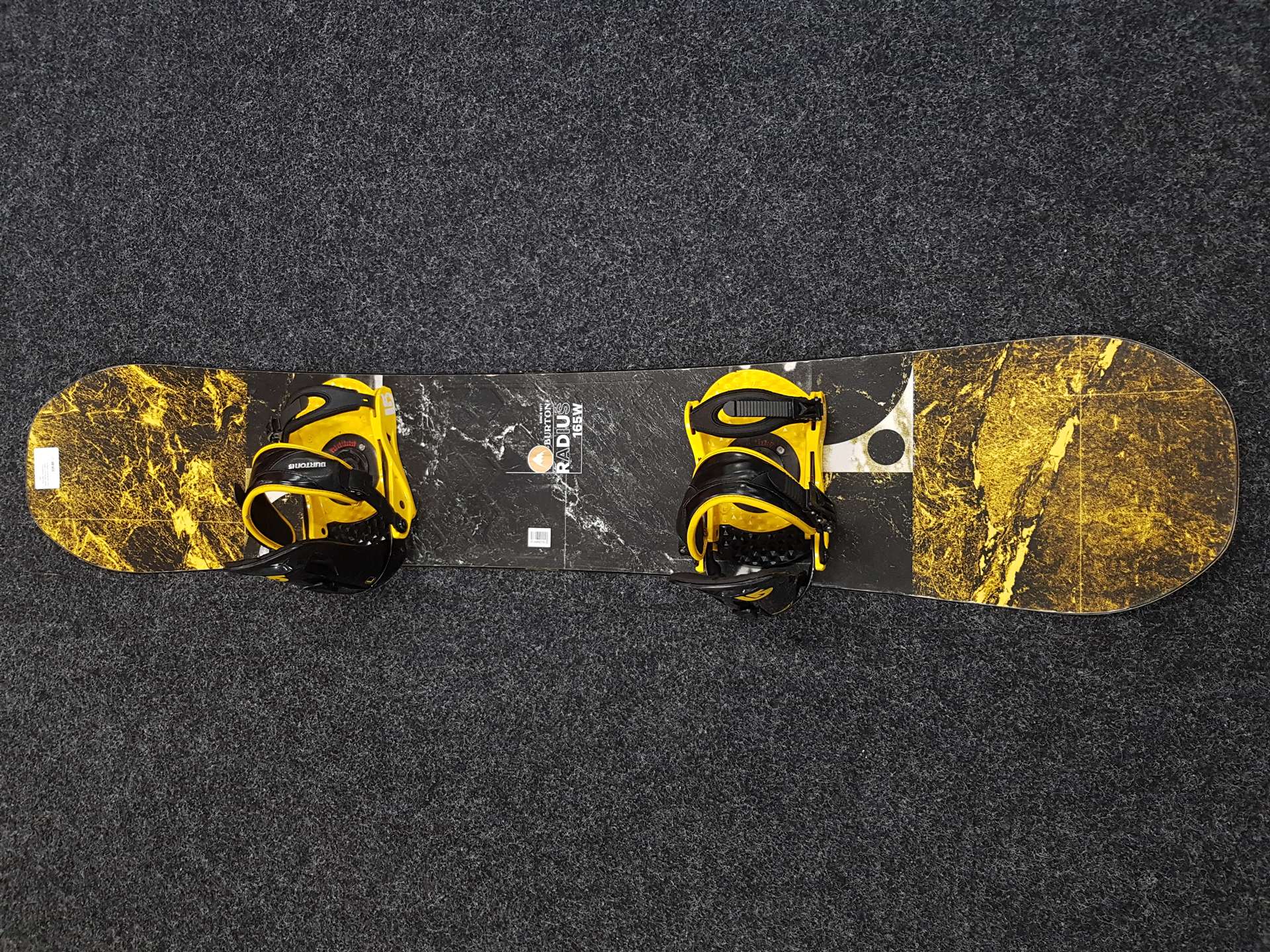 Použitý snowboard BURTON Radius 165W + viazanie Burton veľkosť L