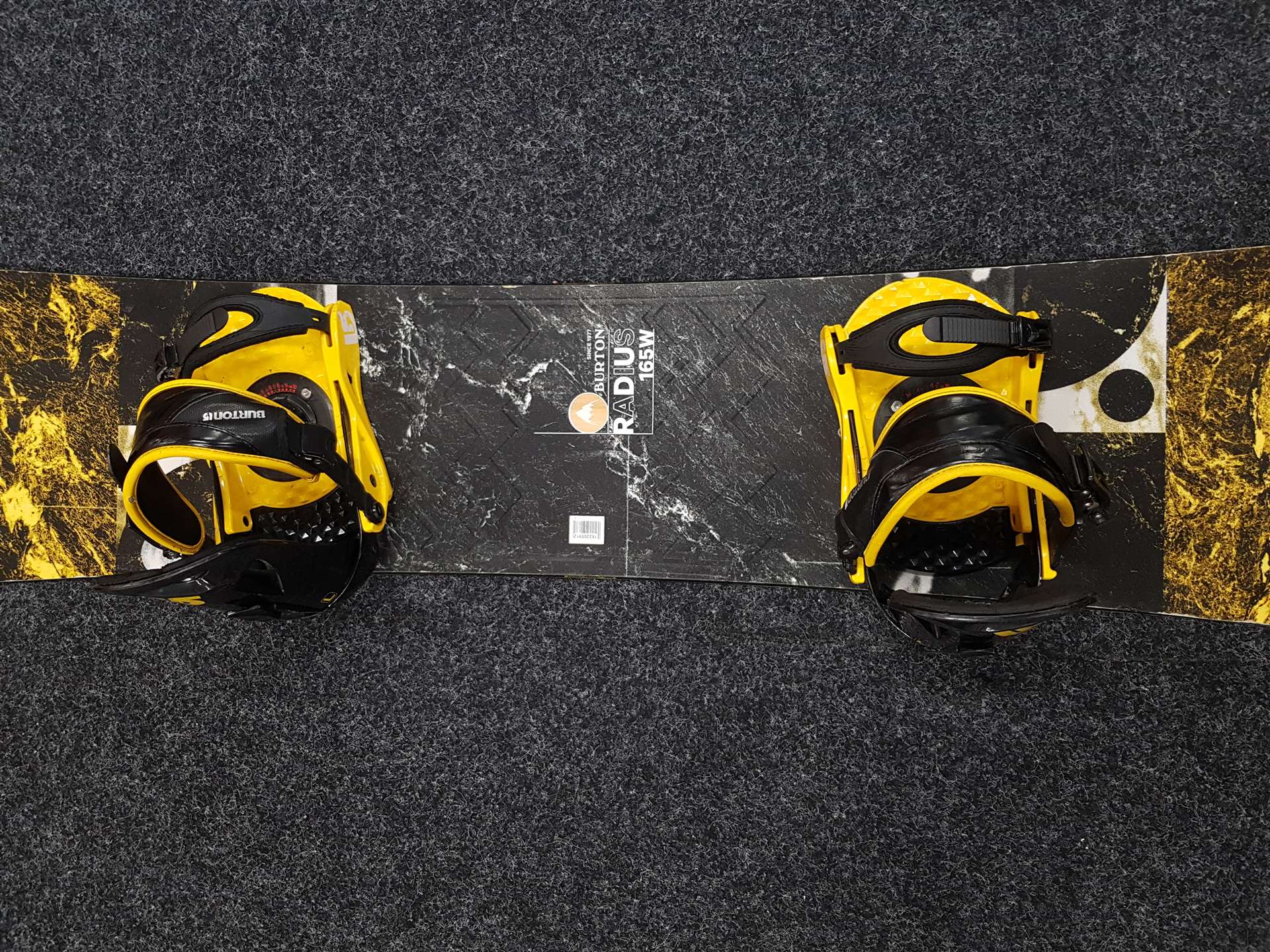 Použitý snowboard BURTON Radius 165W + viazanie Burton veľkosť L