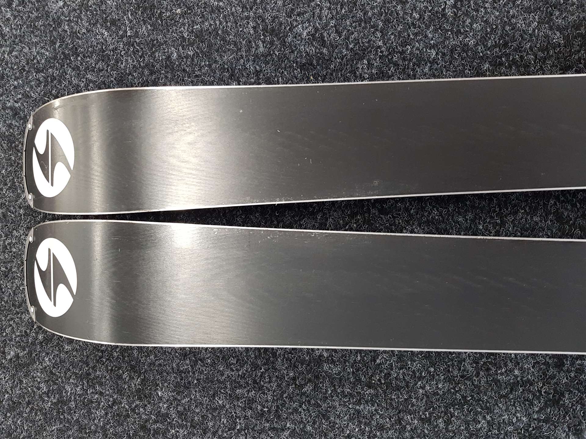 Skis d'occasion BLIZZARD Brahma 82 SP + fixations Marker TPC 10