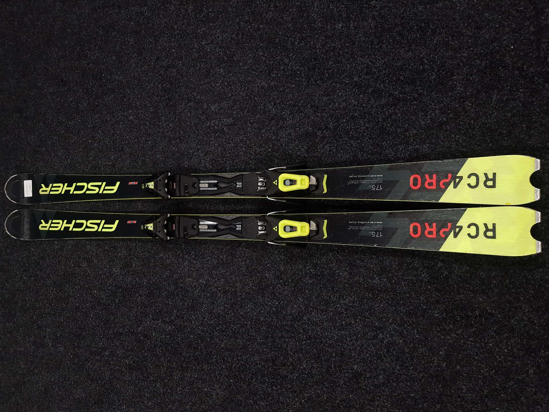 Použité lyže FISCHER RC Pro Ti + vázání Fischer Z11