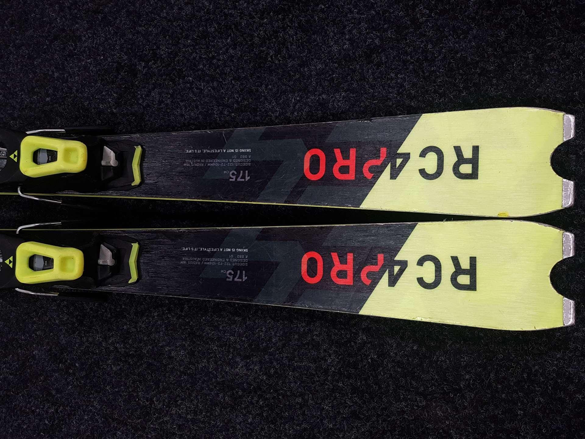 Použité lyže FISCHER RC Pro Ti + vázání Fischer Z11
