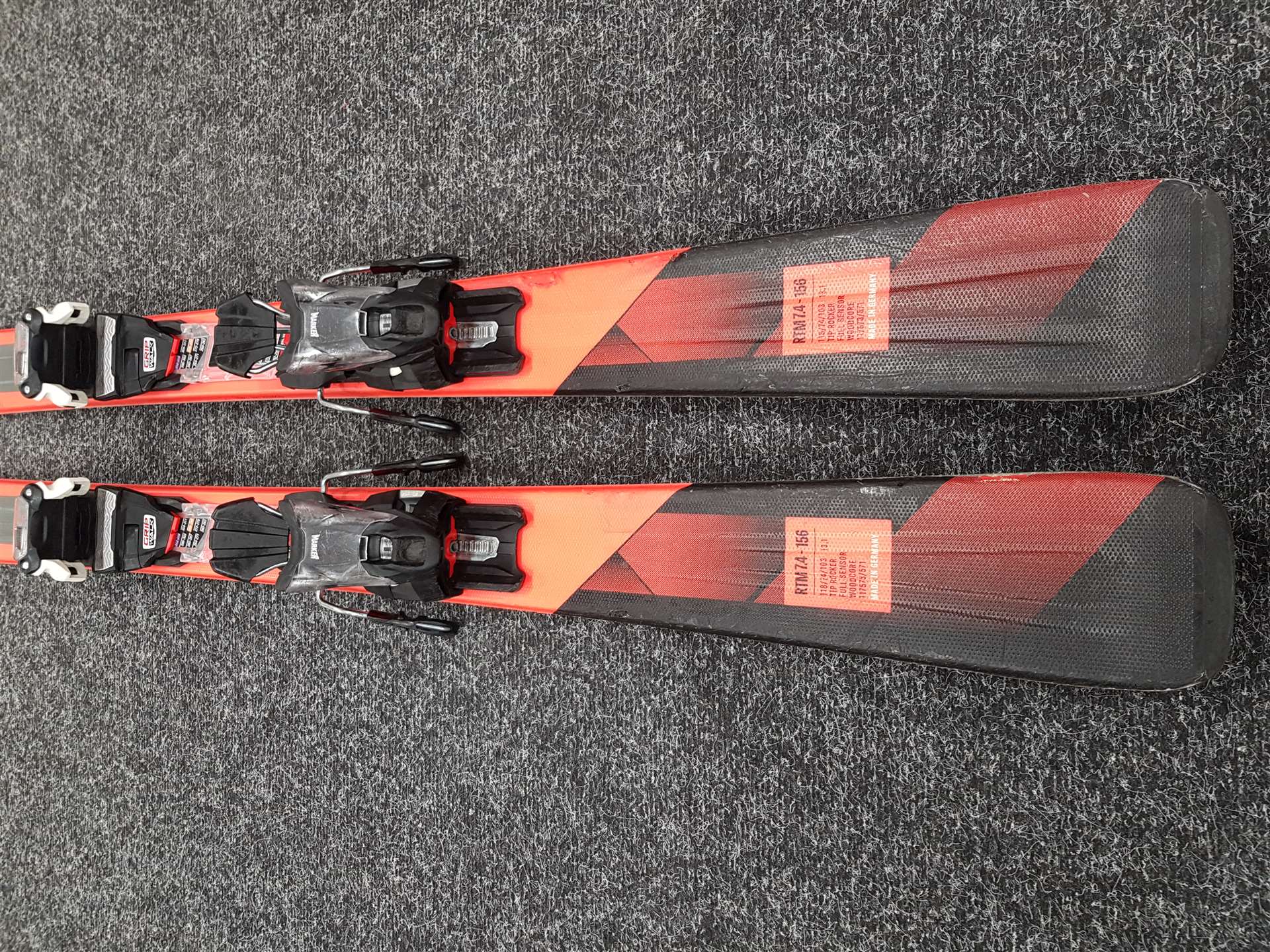 Esquís usados VOLKL RTM 7.4
