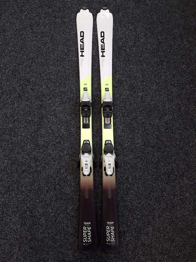 Gebrauchte HEAD Supershape Team Ski + JRS 7.5 CA Bindungen