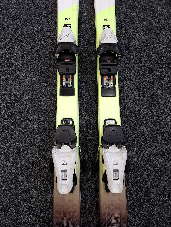 Gebrauchte HEAD Supershape Team Ski + JRS 7.5 CA Bindungen