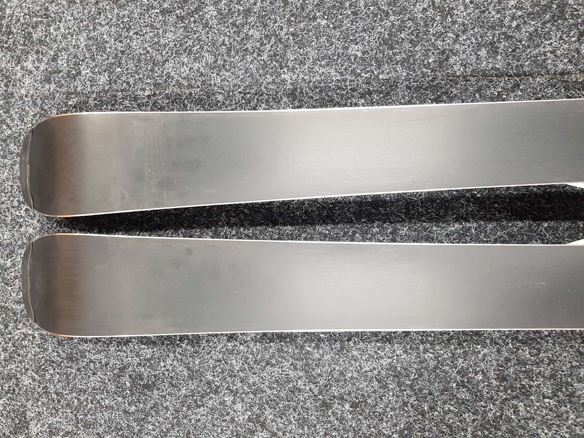 Skis enfant ATOMIC Vantage Junior d'occasion + fixations Atomic Ezytrack 7