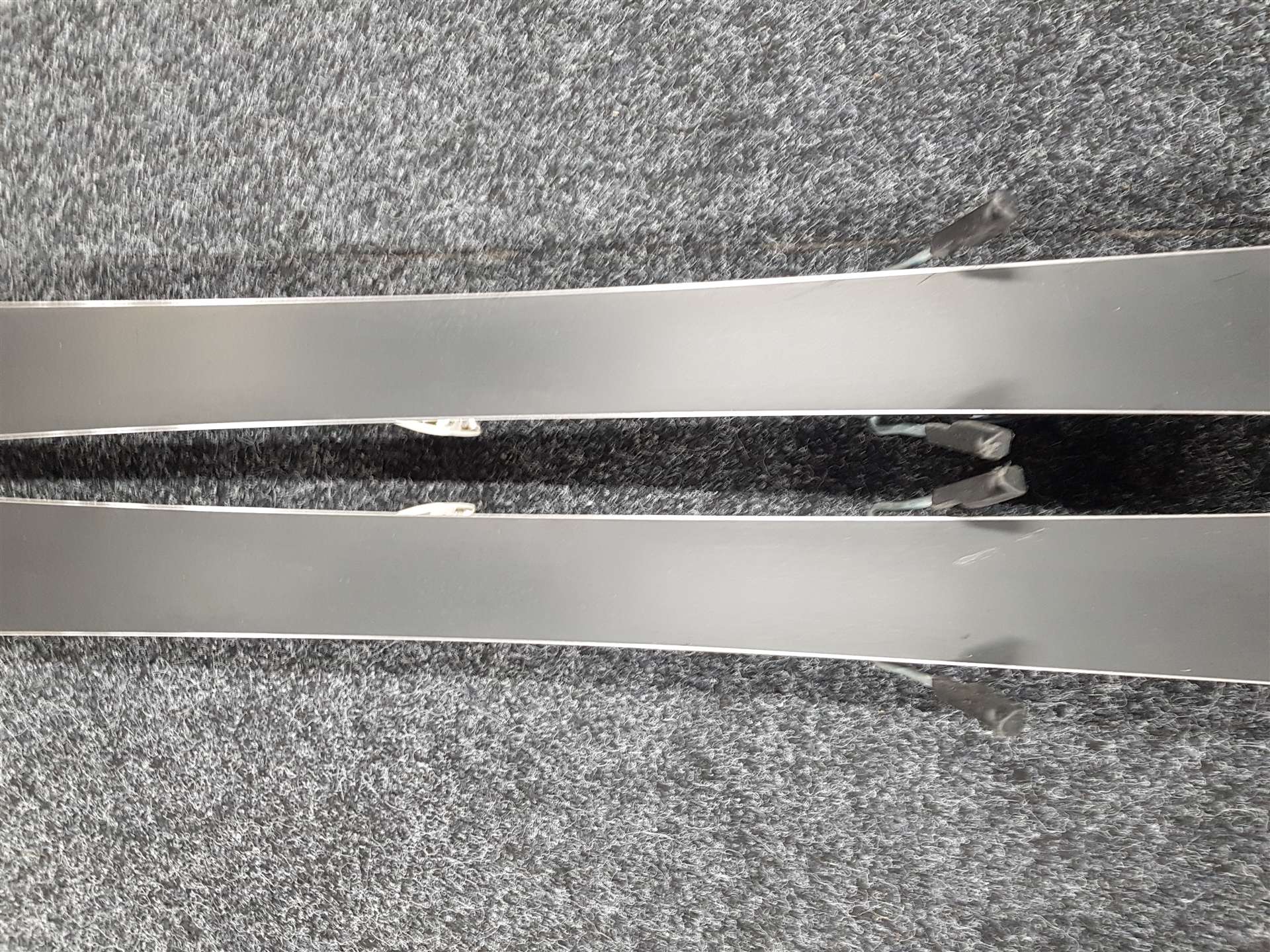 Skis enfant ATOMIC Vantage Junior d'occasion + fixations Atomic Ezytrack 7