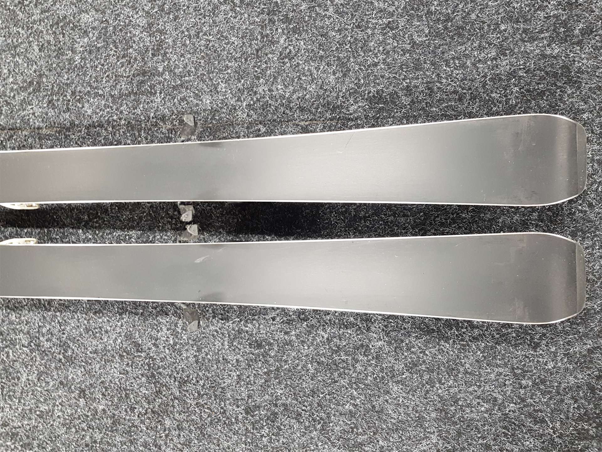 Skis enfant ATOMIC Vantage Junior d'occasion + fixations Atomic Ezytrack 7