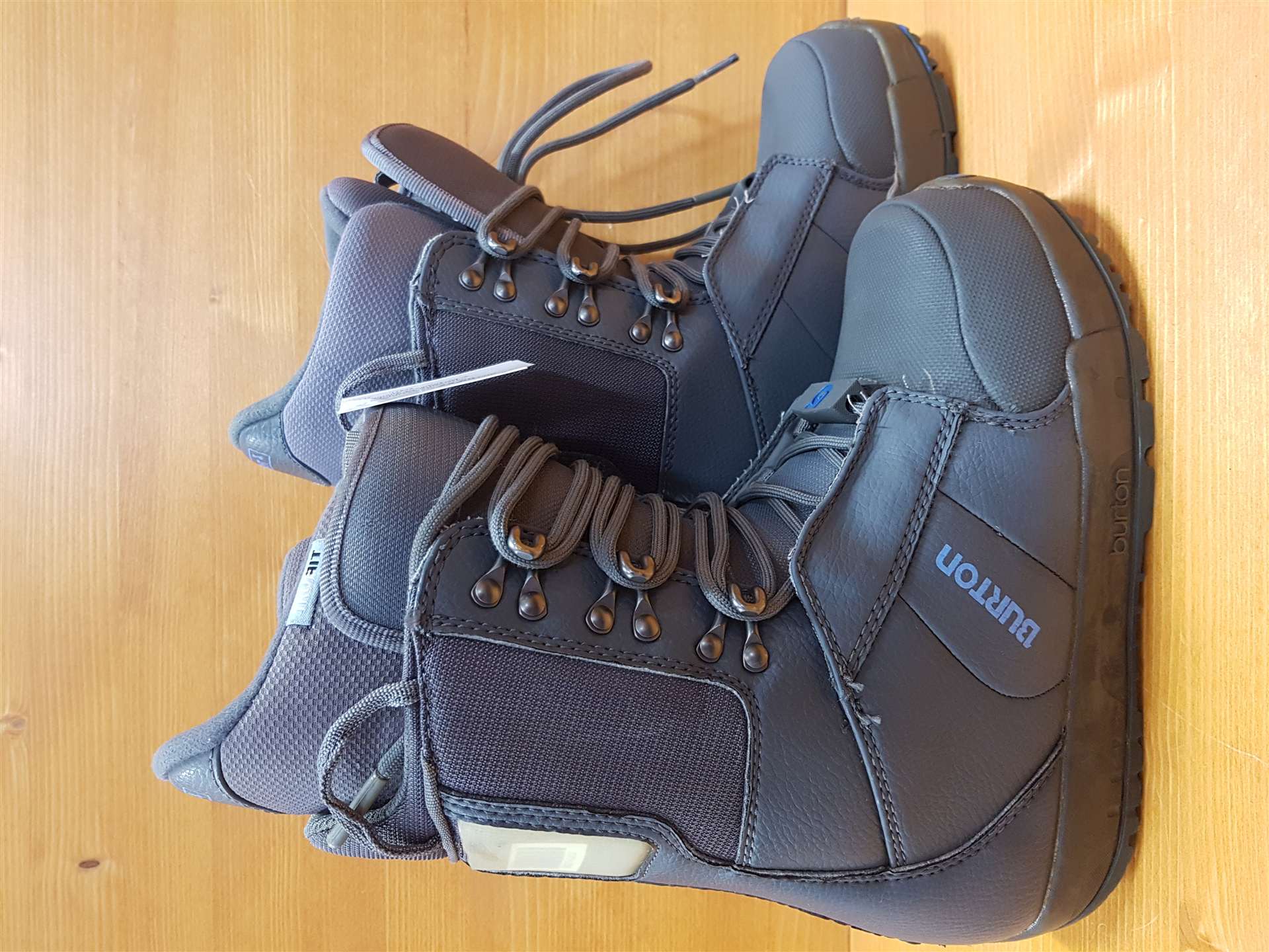 Tweedehands snowboardboots van Burton Progression voor dames