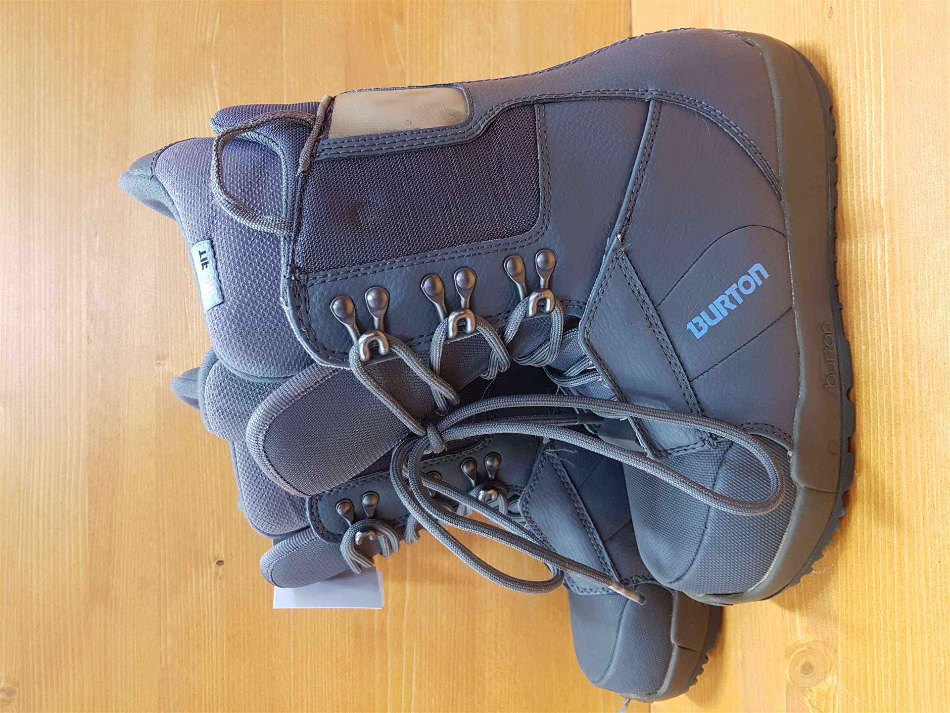 Tweedehands snowboardboots van Burton Progression voor dames