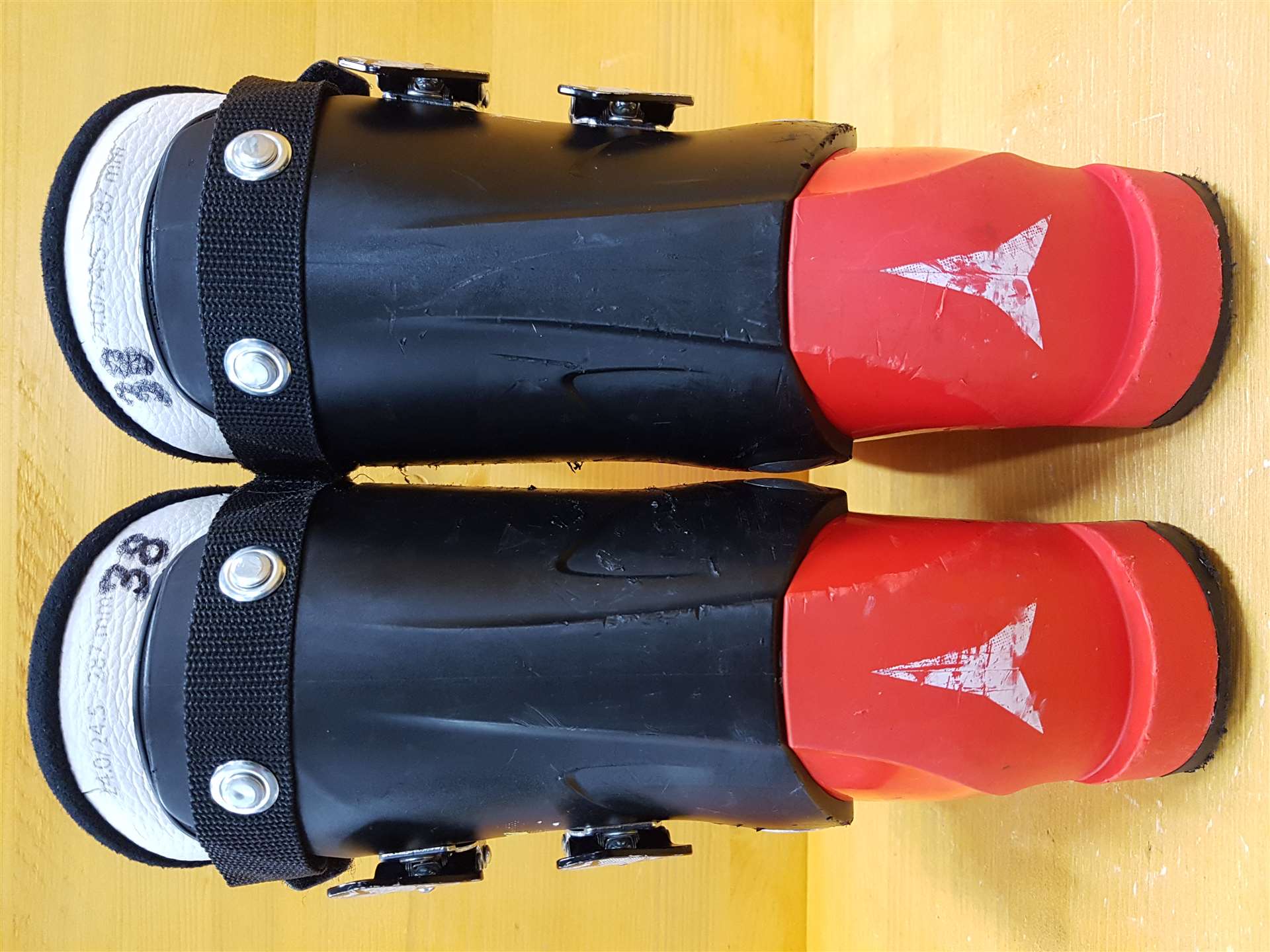 Używane buty narciarskie Atomic RJ 60