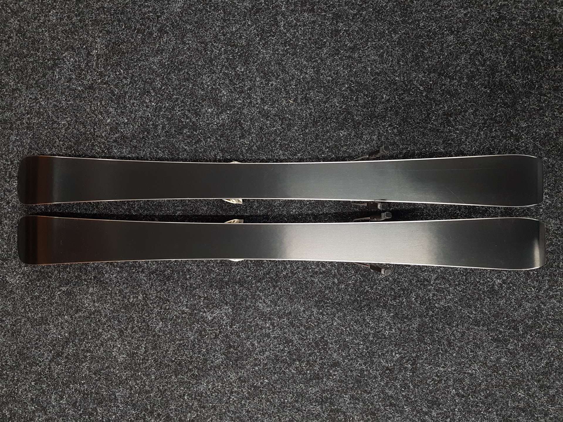 Gebrauchte Kinderski ATOMIC Redster + Atomic XTE 45 Bindungen