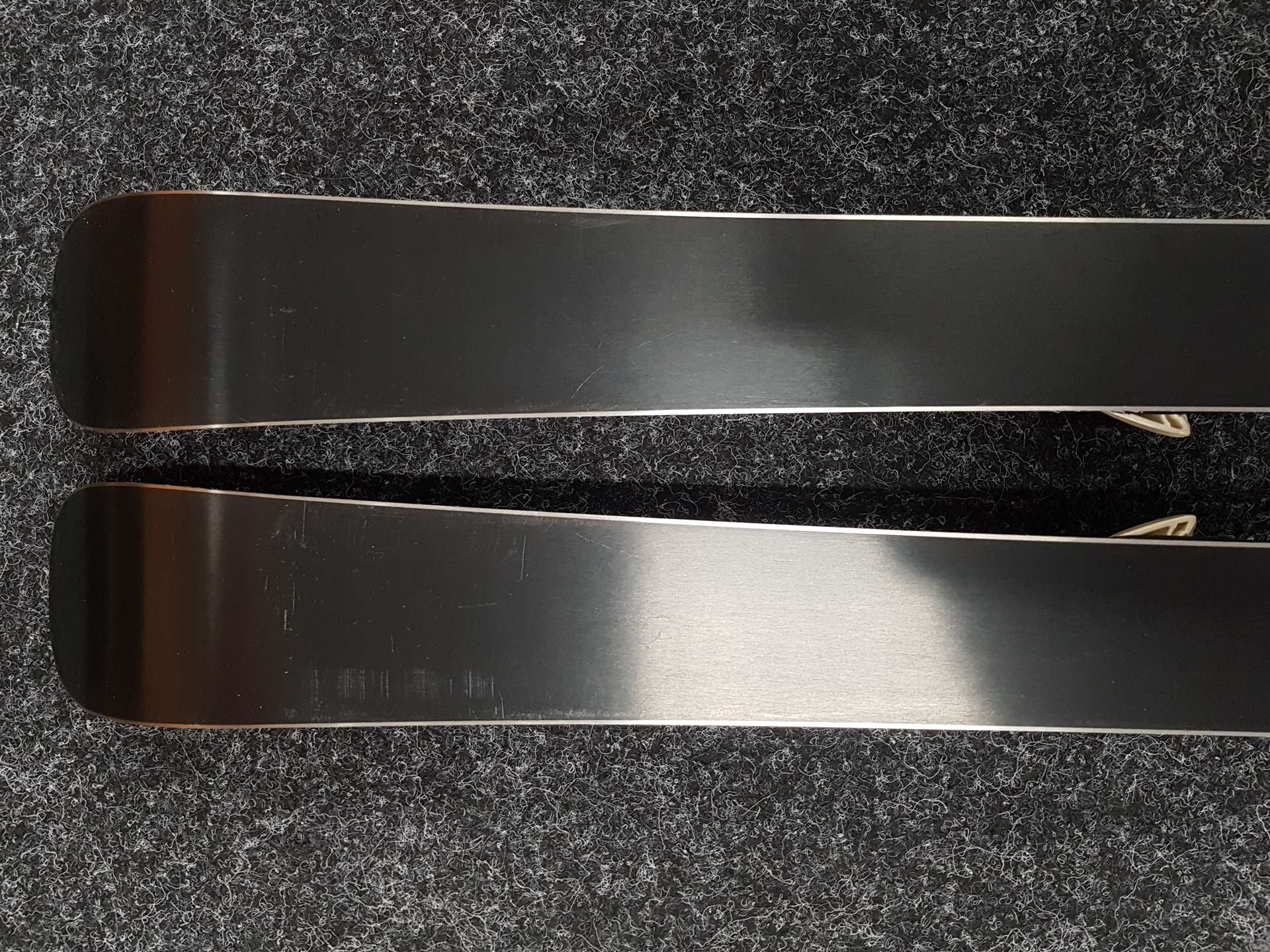 Gebrauchte Kinderski ATOMIC Redster + Atomic XTE 45 Bindungen