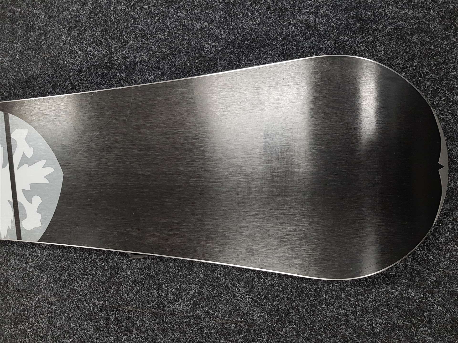 Snowboard LTD Sentry folosit + legături Salomon mărimea L/XL