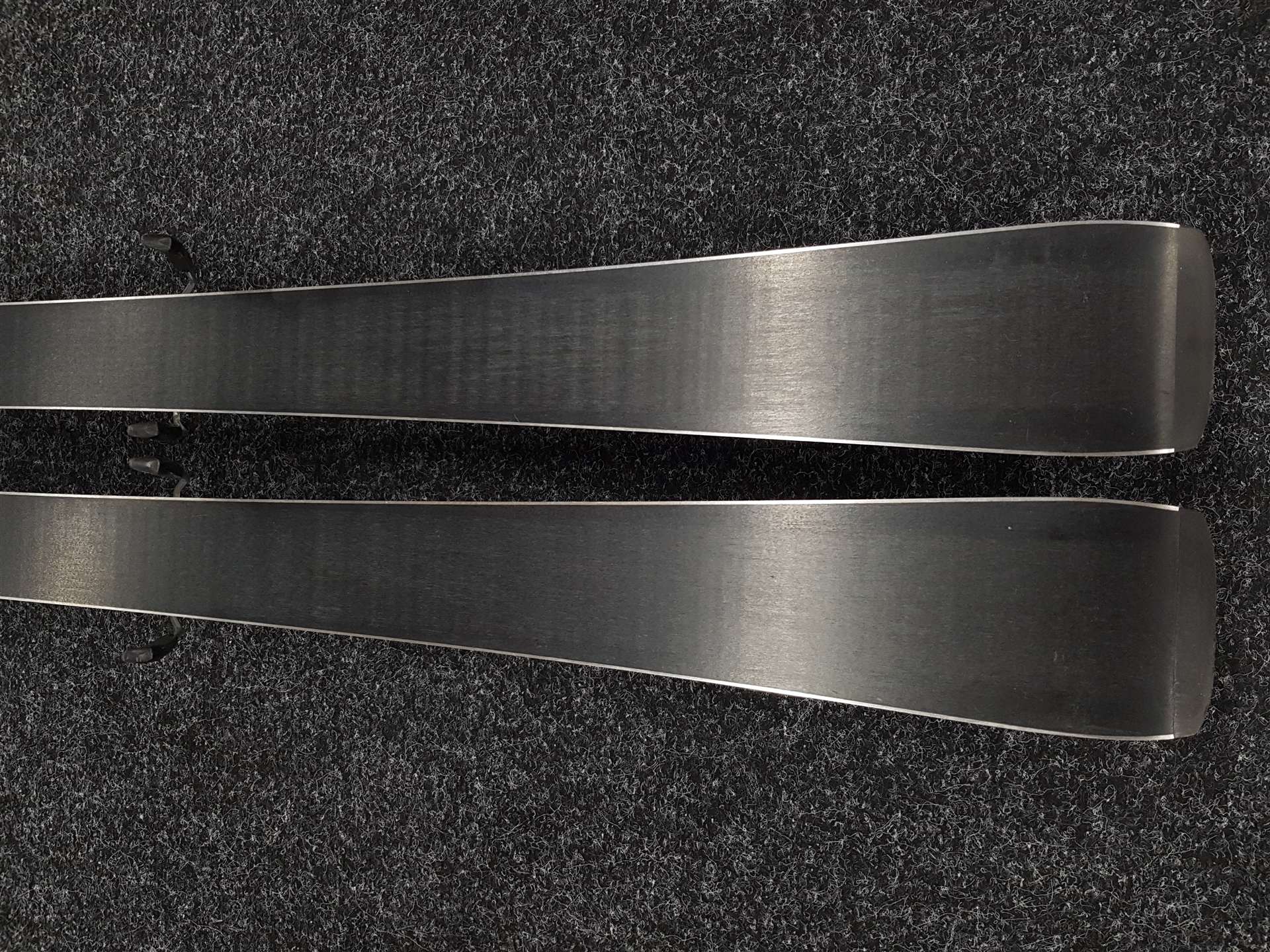 Gebrauchte ROSSIGNOL Nova.7 LTD Ski + Look XPress 11 Bindungen