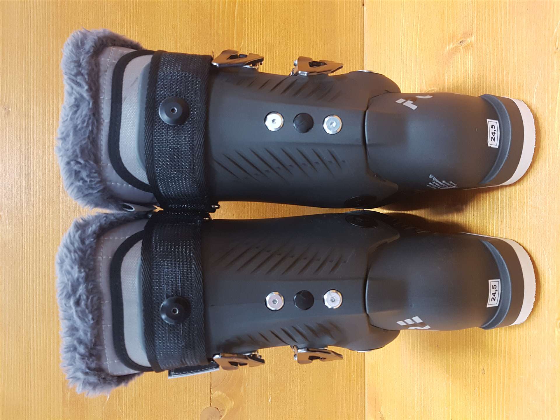 Clăpari de schi ROSSIGNOL Pure Elite 70 second-hand