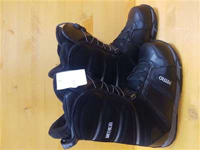 Cizme de snowboard Nitro Anthem LS folosite
