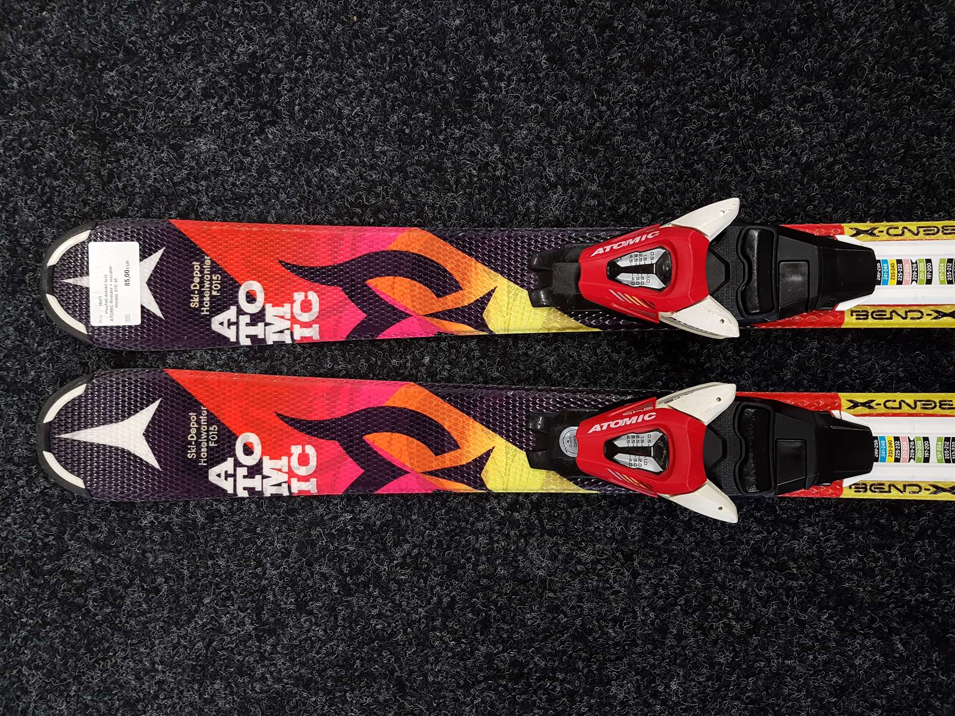 Použité dětské lyže ATOMIC Redster + vázání Atomic XTE 45