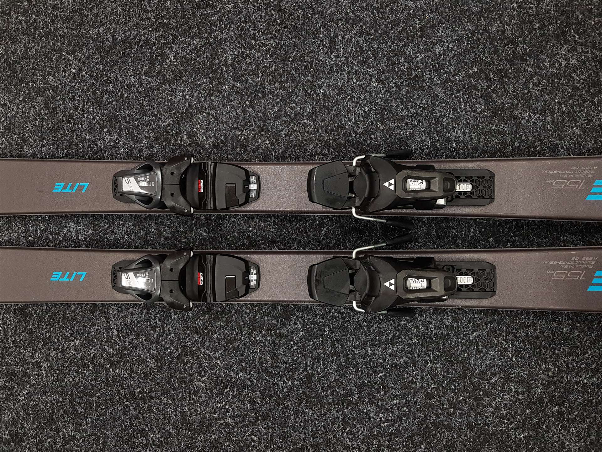 Skis FISCHER Inspire d'occasion + fixations Fischer RS 9