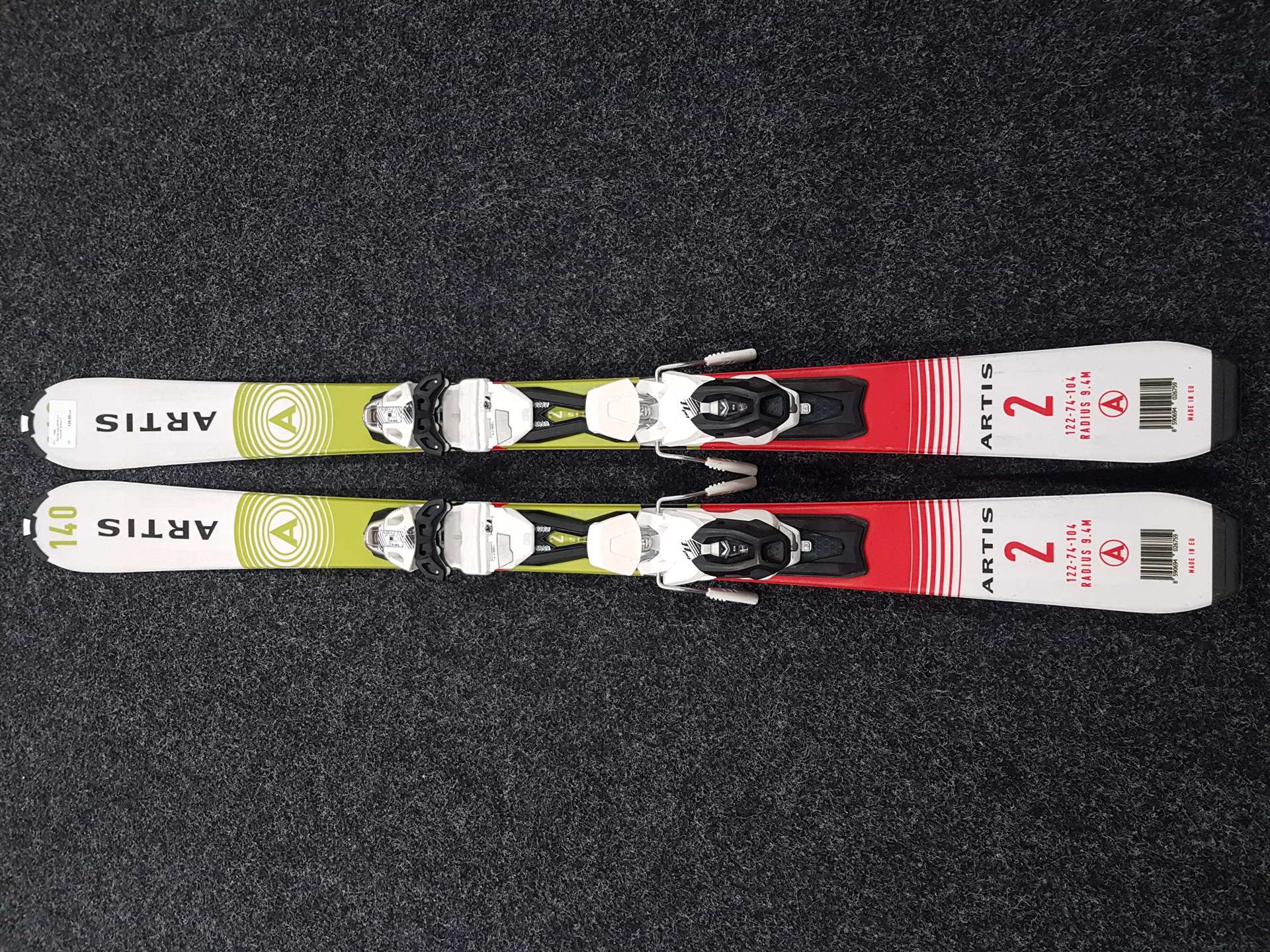 Esquís ARTIS 2 usados + fijaciones Tyrolia 11