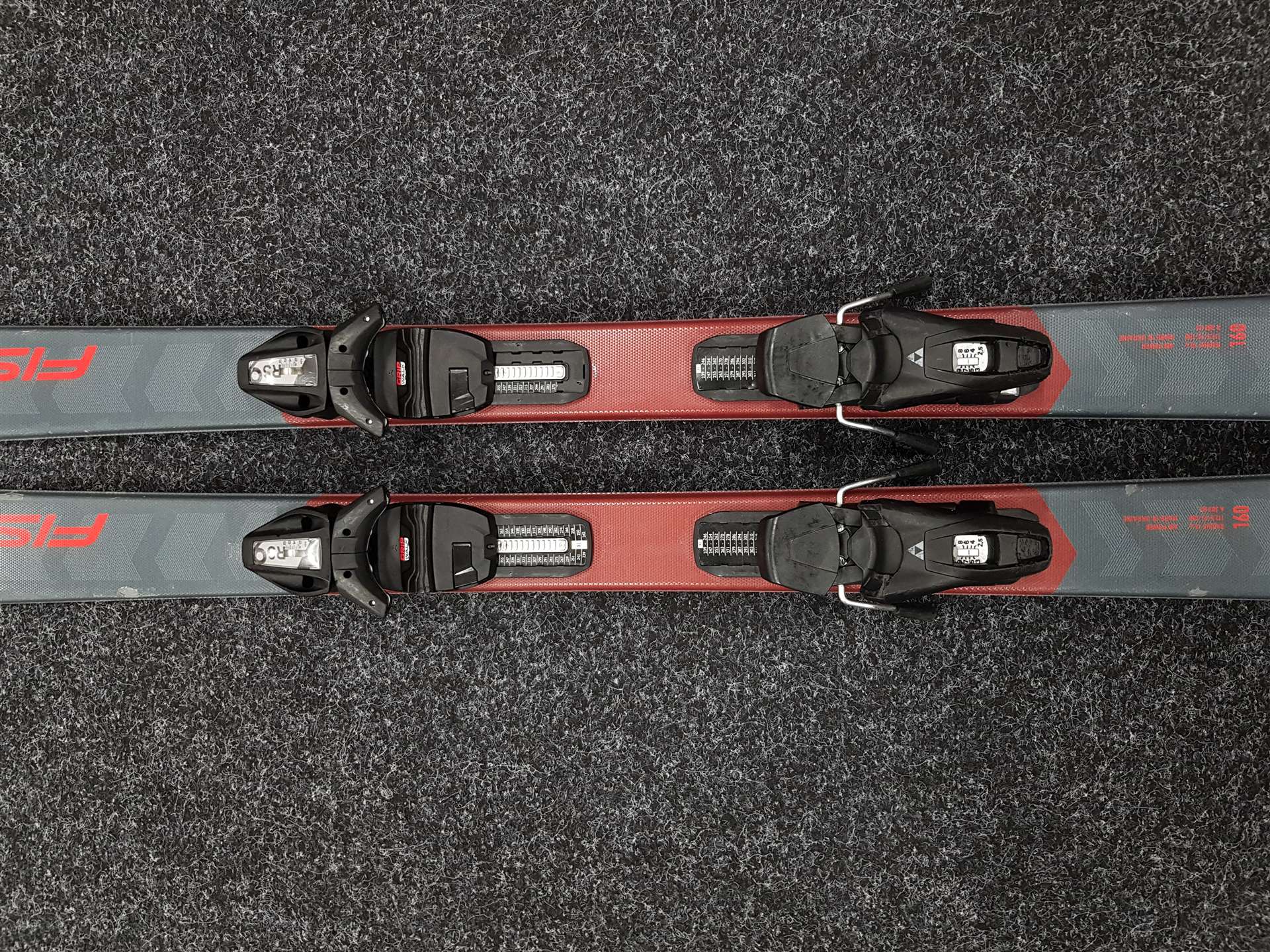 Używane narty FISCHER Fire + wiązania Fischer RS 9