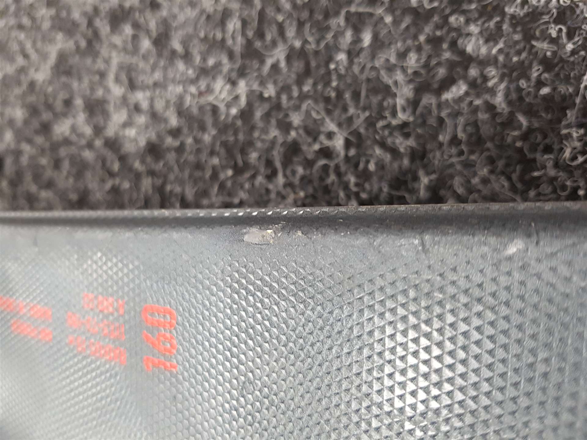 Używane narty FISCHER Fire + wiązania Fischer RS 9