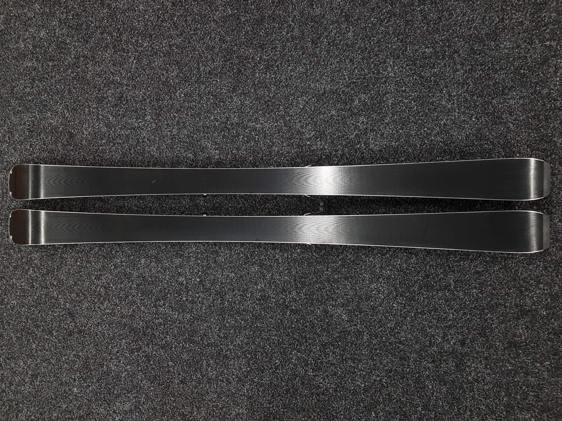 Używane narty FISCHER Fire + wiązania Fischer RS 9