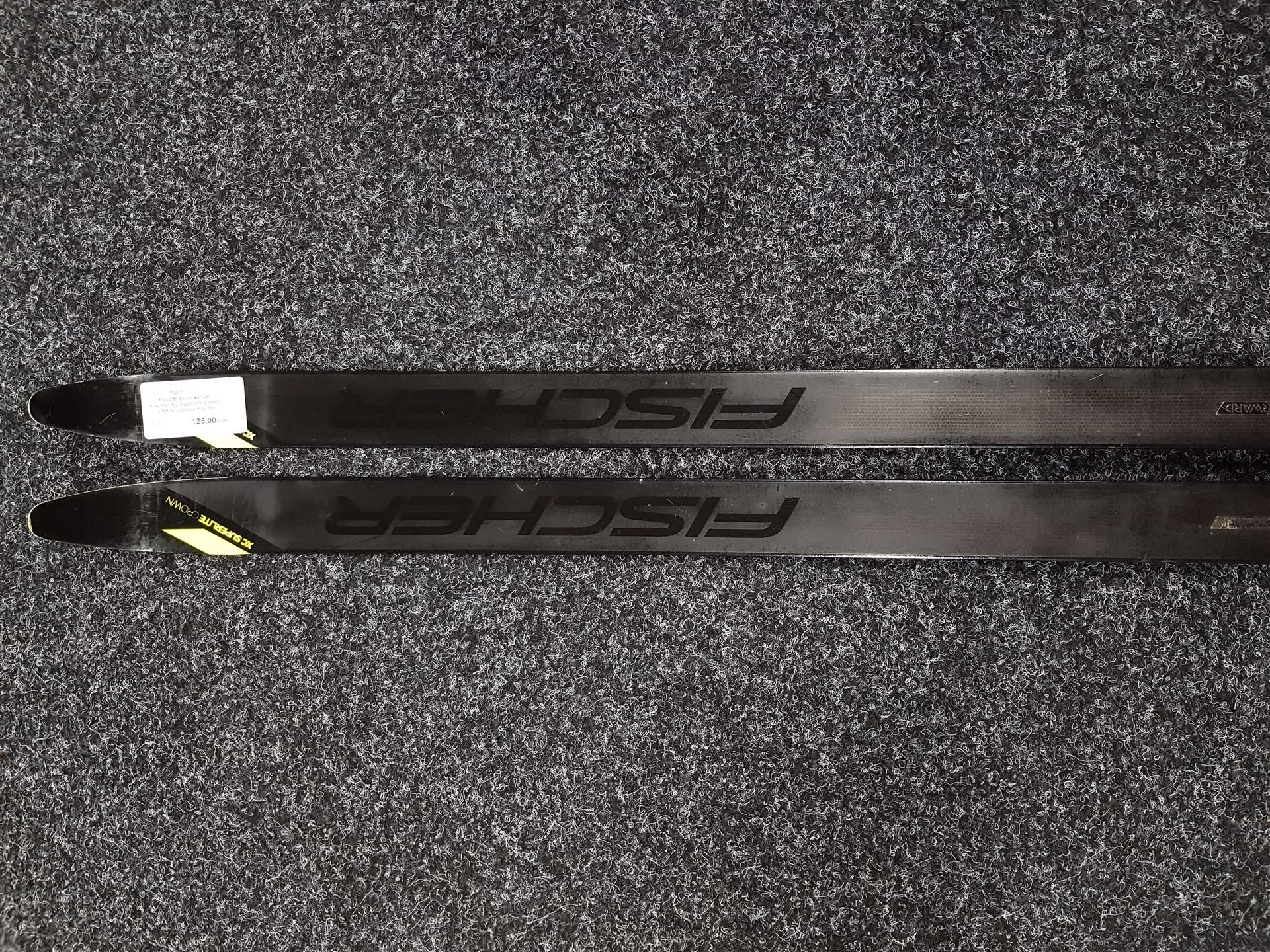 Schiuri de fond Fischer XC Super Elite Crown folosite + legături Fischer NNN