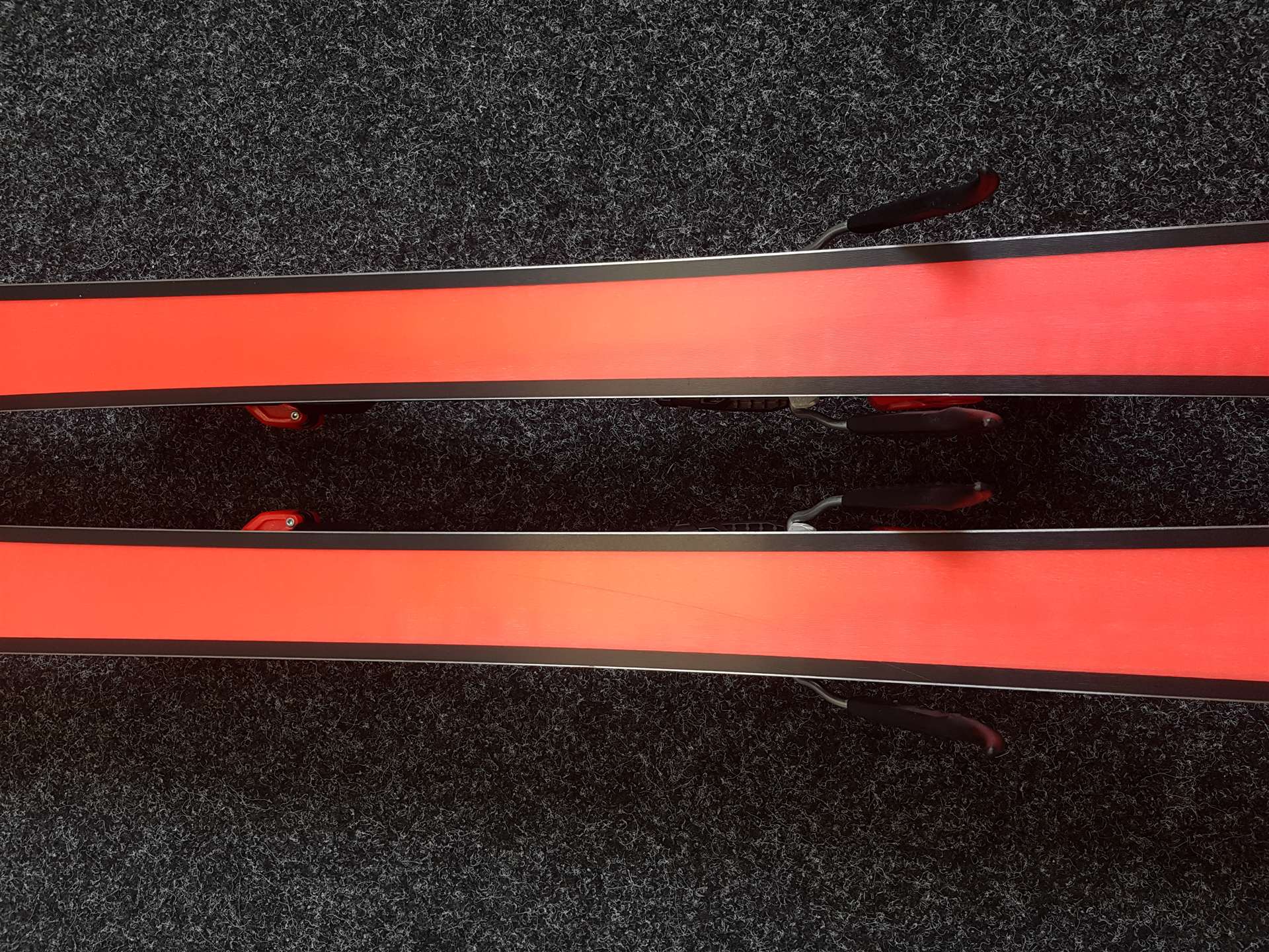 Použité lyže ATOMIC Redster S9 + viazanie Atomic 9LX 16