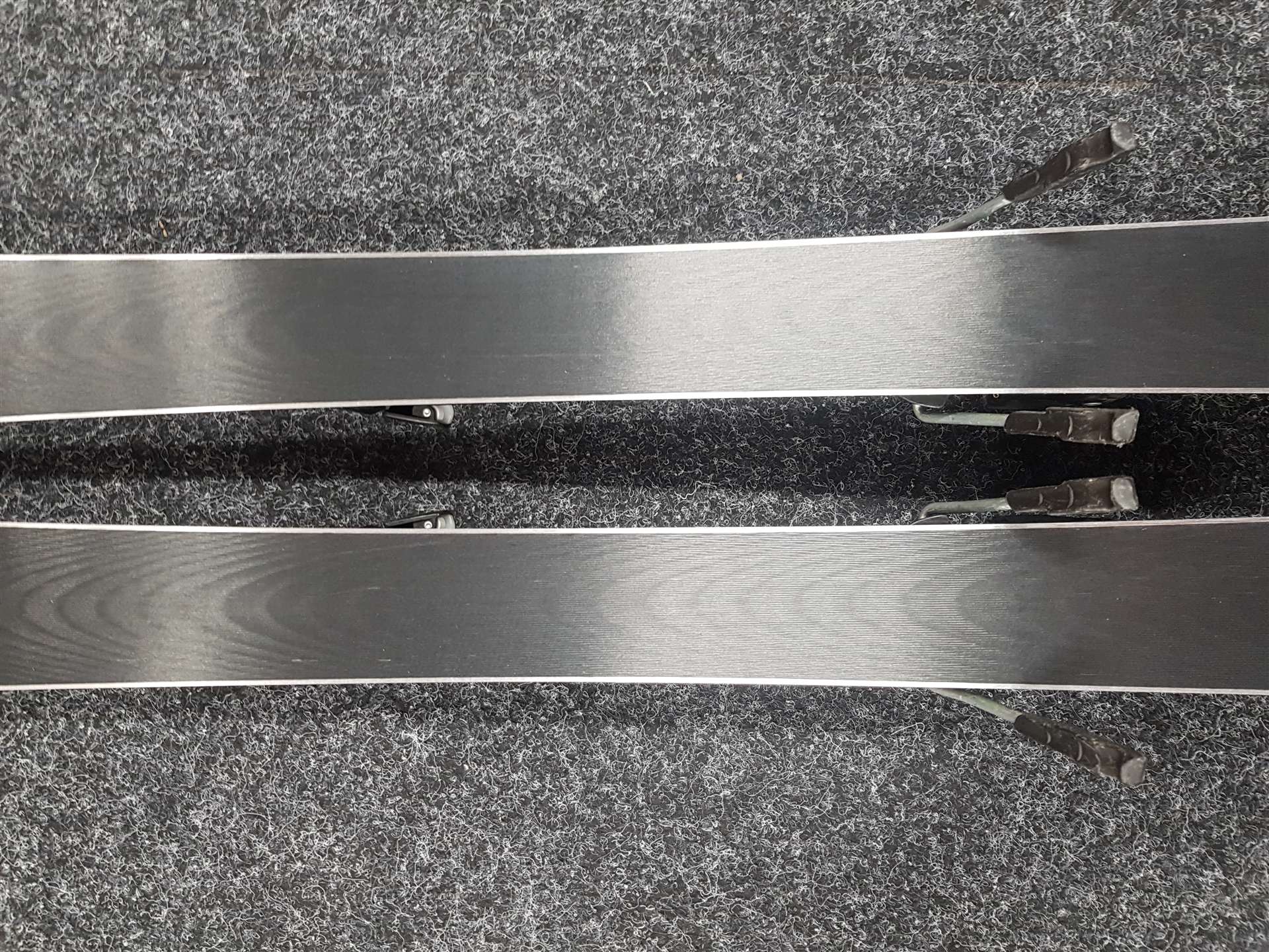 Použité lyže ELAN Exar Vidia + viazanie Elan 10