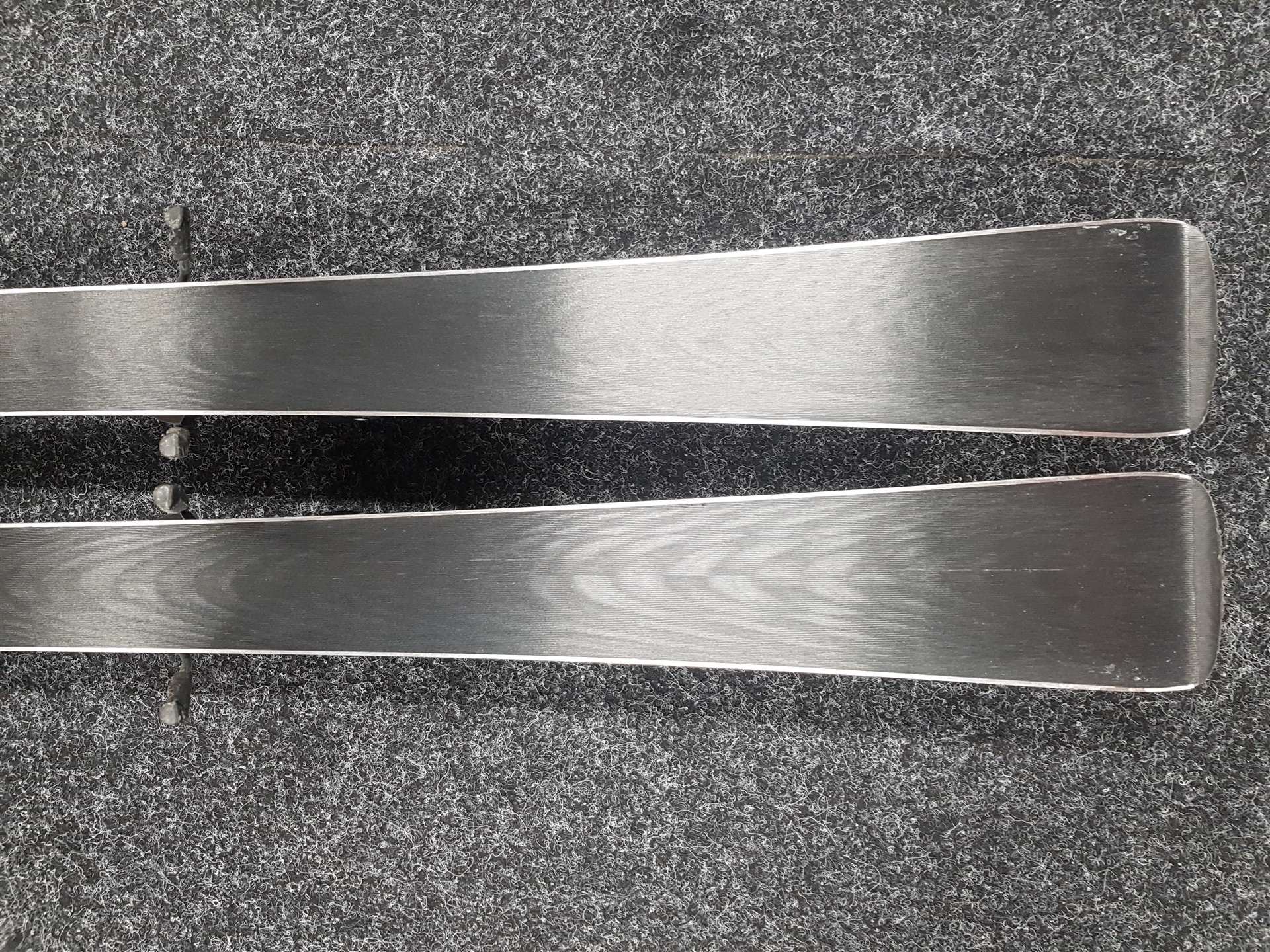 Použité lyže ELAN Exar Vidia + viazanie Elan 10