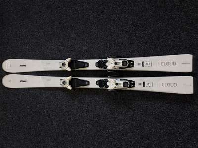 Použité lyže ATOMIC Cloud + viazanie Atomic10