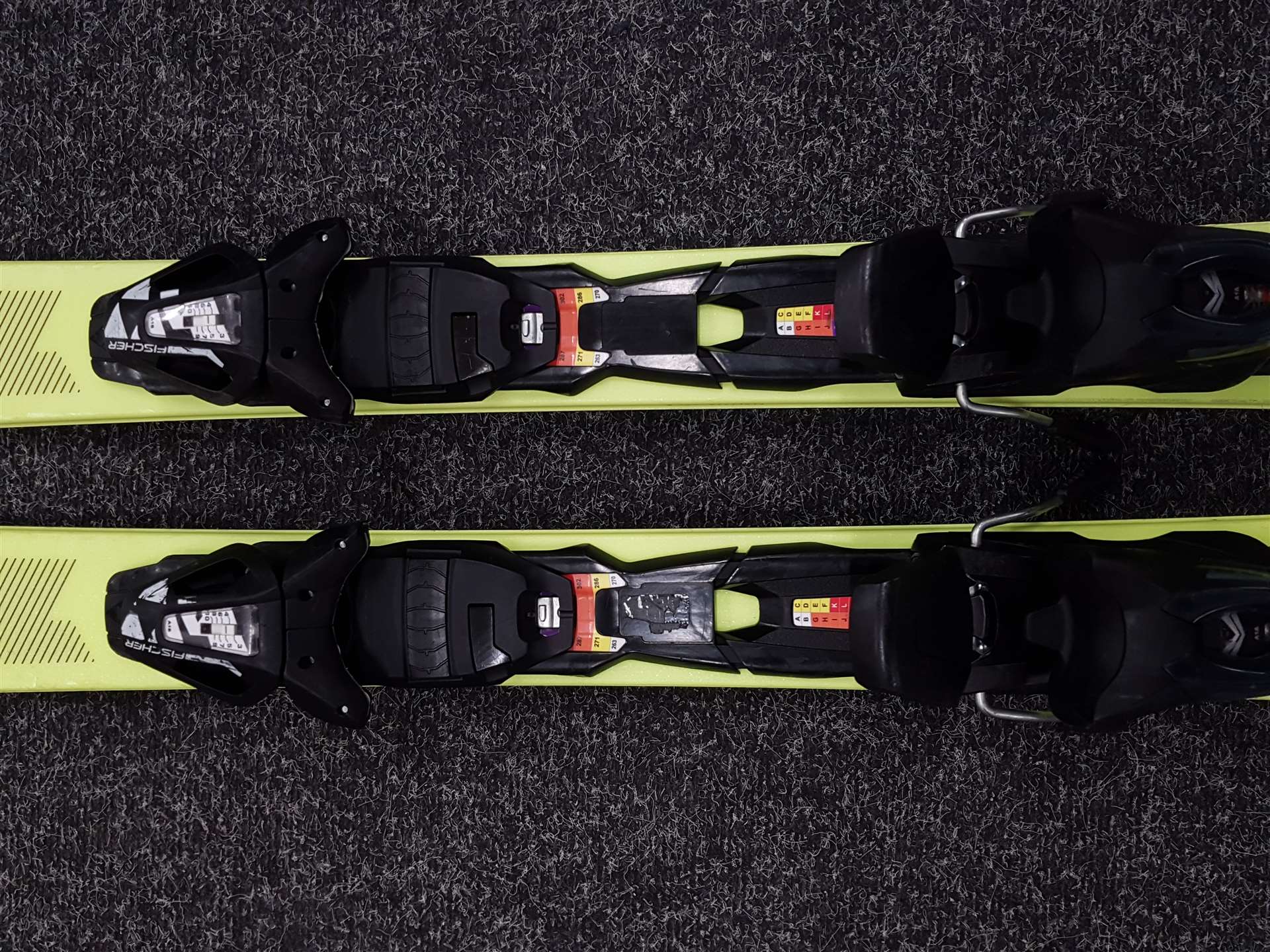 Použité lyže FISCHER RC4