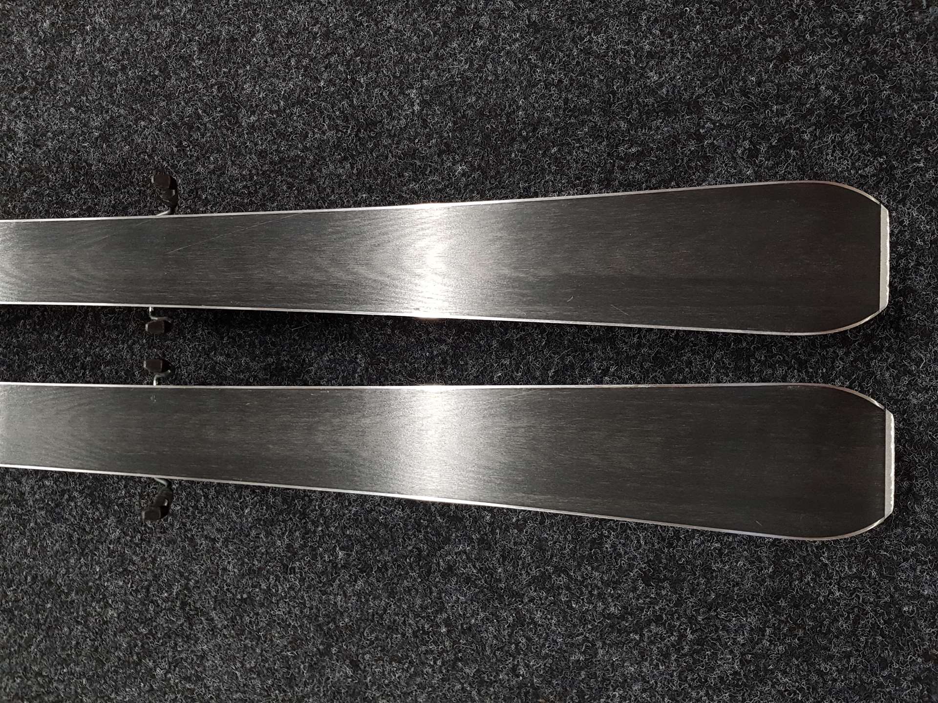 Použité lyže ROSSIGNOL Acts 200 + viazanie Rossignol 10