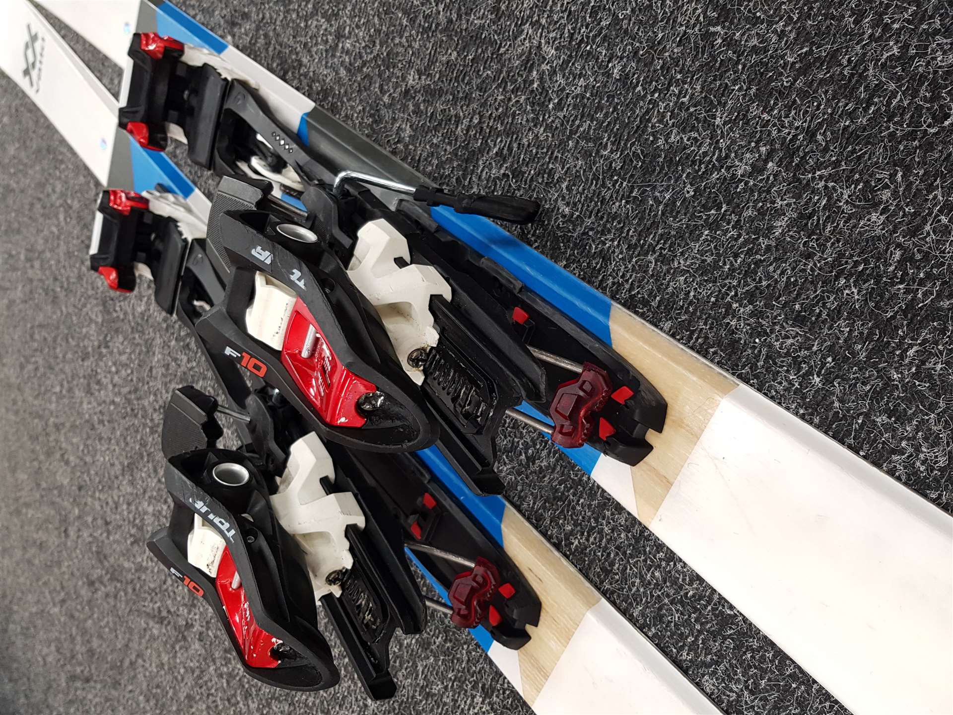 Gebrauchte Alpinski VOLKL VTA 80 + MARKER F10 TOUR + Gebrauchte Riemen