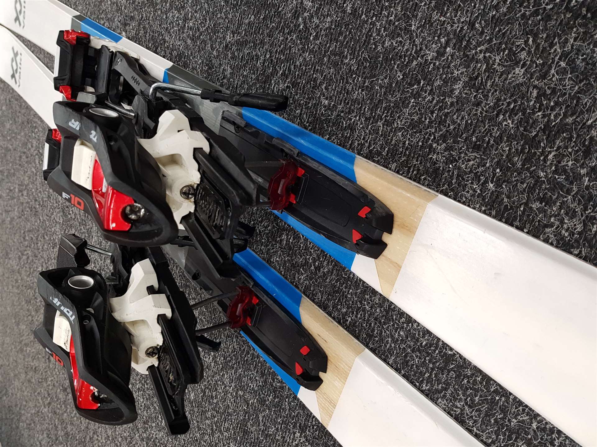 Gebrauchte Alpinski VOLKL VTA 80 + MARKER F10 TOUR + Gebrauchte Riemen