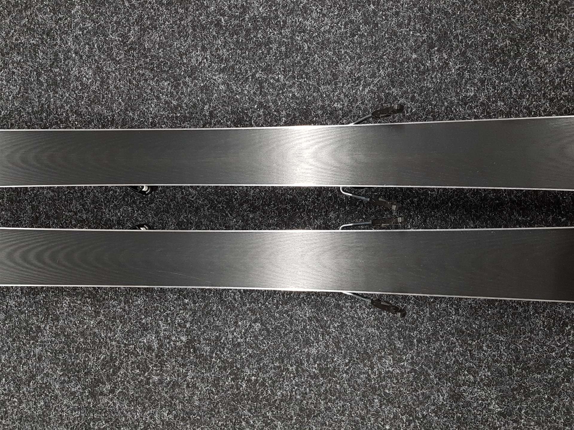 Gebruikte ski's SALOMON S / Max 04 + bindingen Salomon M 10