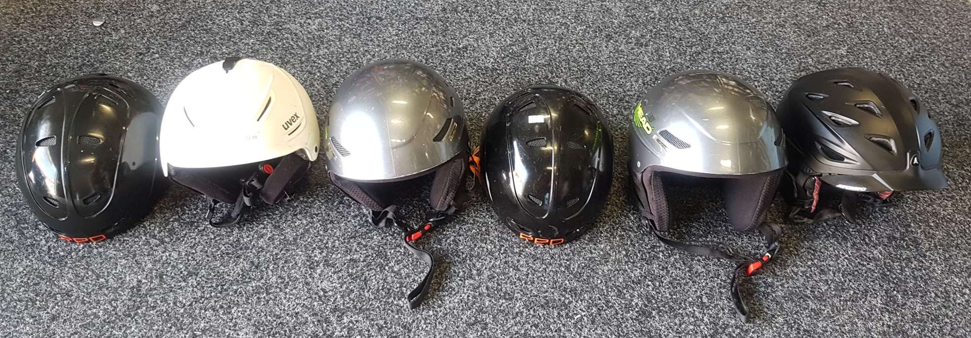 Casques Bazaar Mix 12 pcs (S, L)