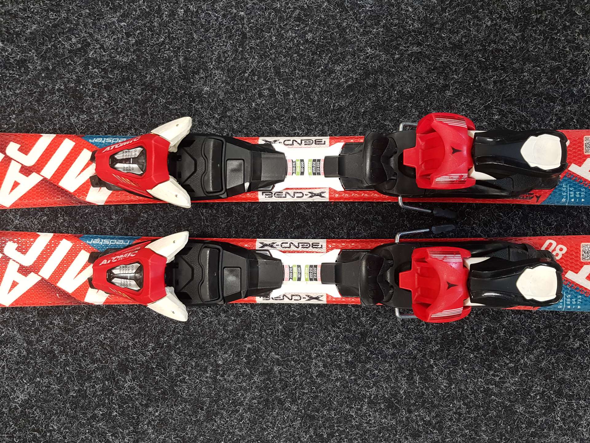 Gebrauchte Kinderski ATOMIC Redster XT + Atomic XTE 45 Bindungen