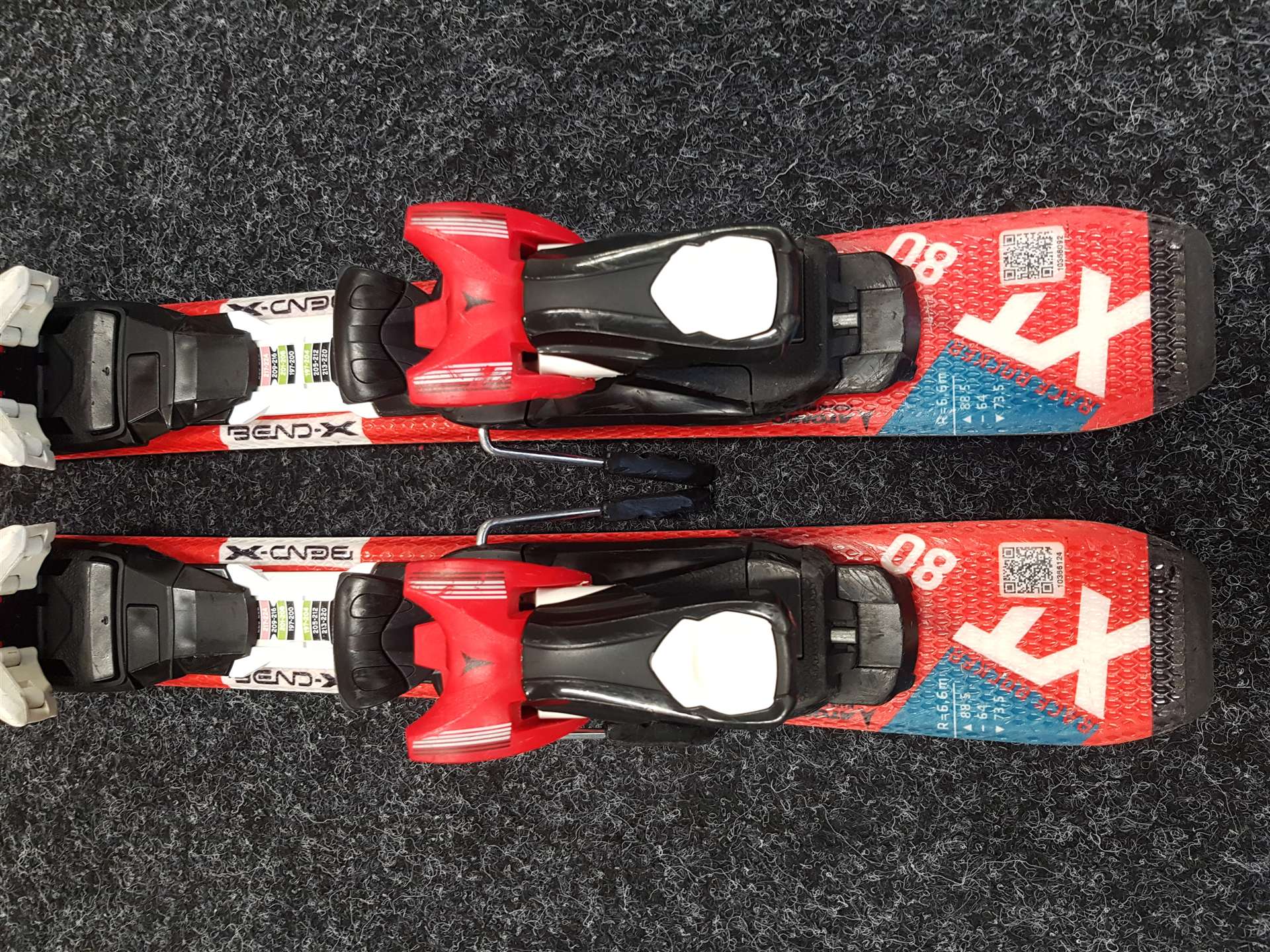 Gebrauchte Kinderski ATOMIC Redster XT + Atomic XTE 45 Bindungen