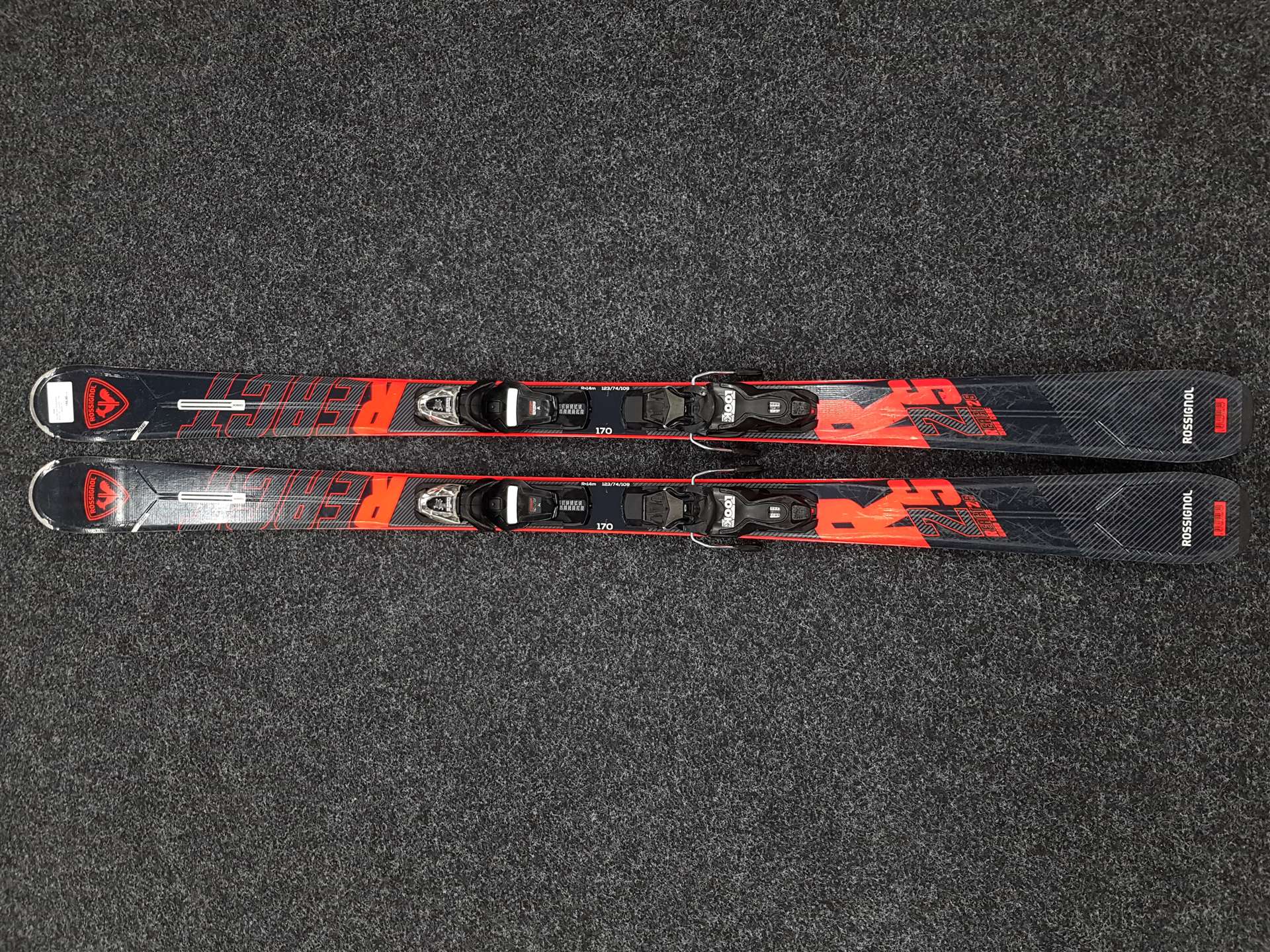 Schiuri ROSSIGNOL React 2S folosite + legături Look Xpress 10