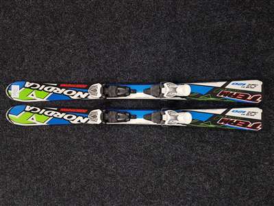 Esquís infantiles usados NORDICA Dobermann Team Race JR + fijaciones Marker 4.5