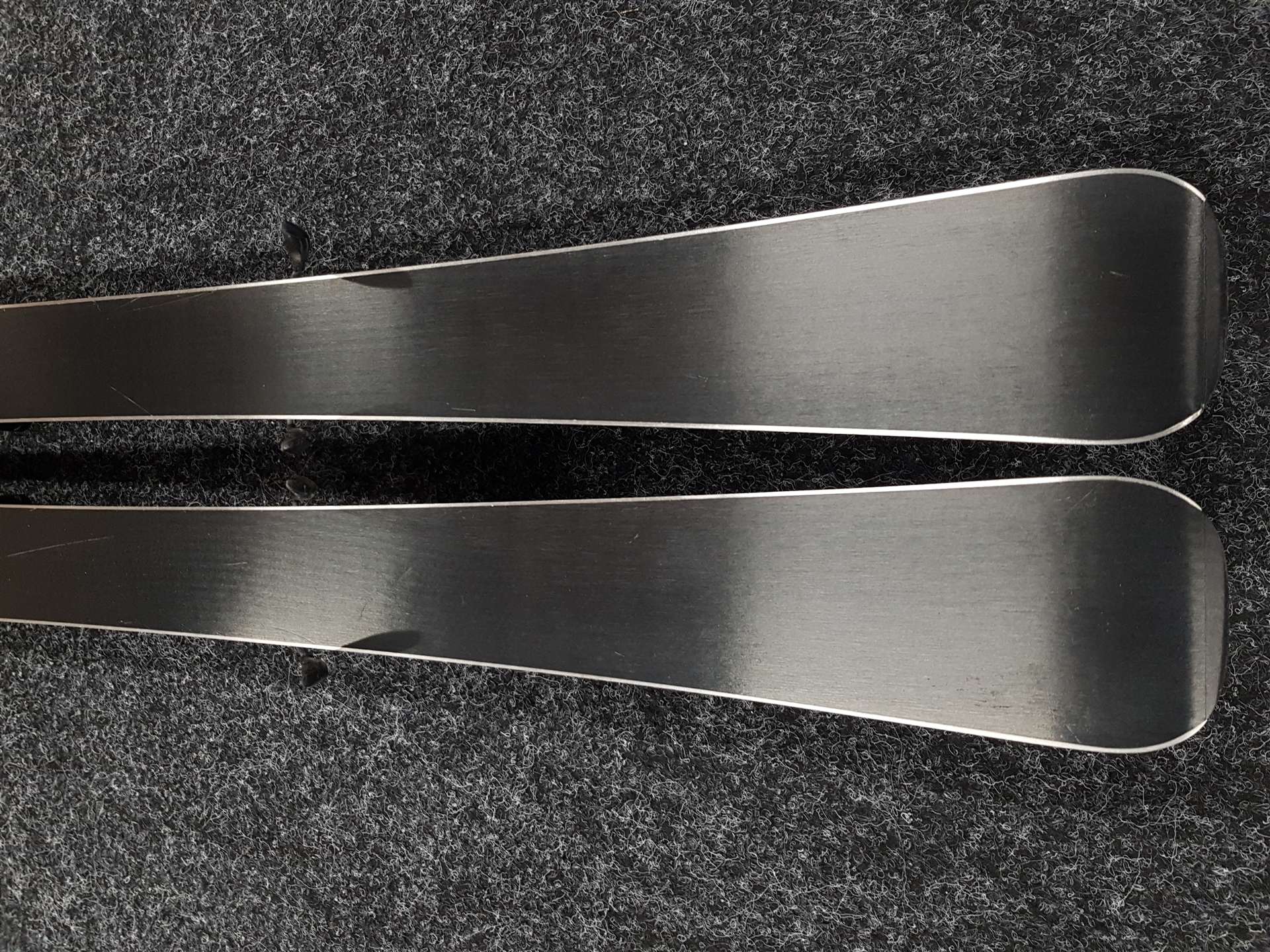 Použité detské lyže NORDICA Dobermann Team Race JR + viazanie Marker 4.5