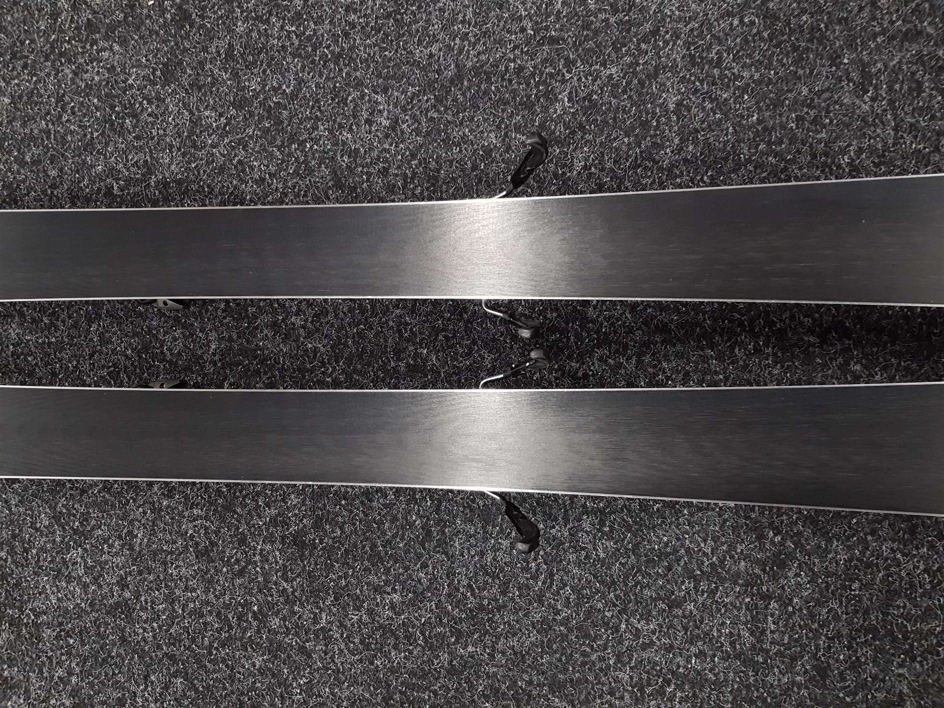 Skis BLIZZARD IQ Racing WCS d'occasion + fixations Marker TP 10