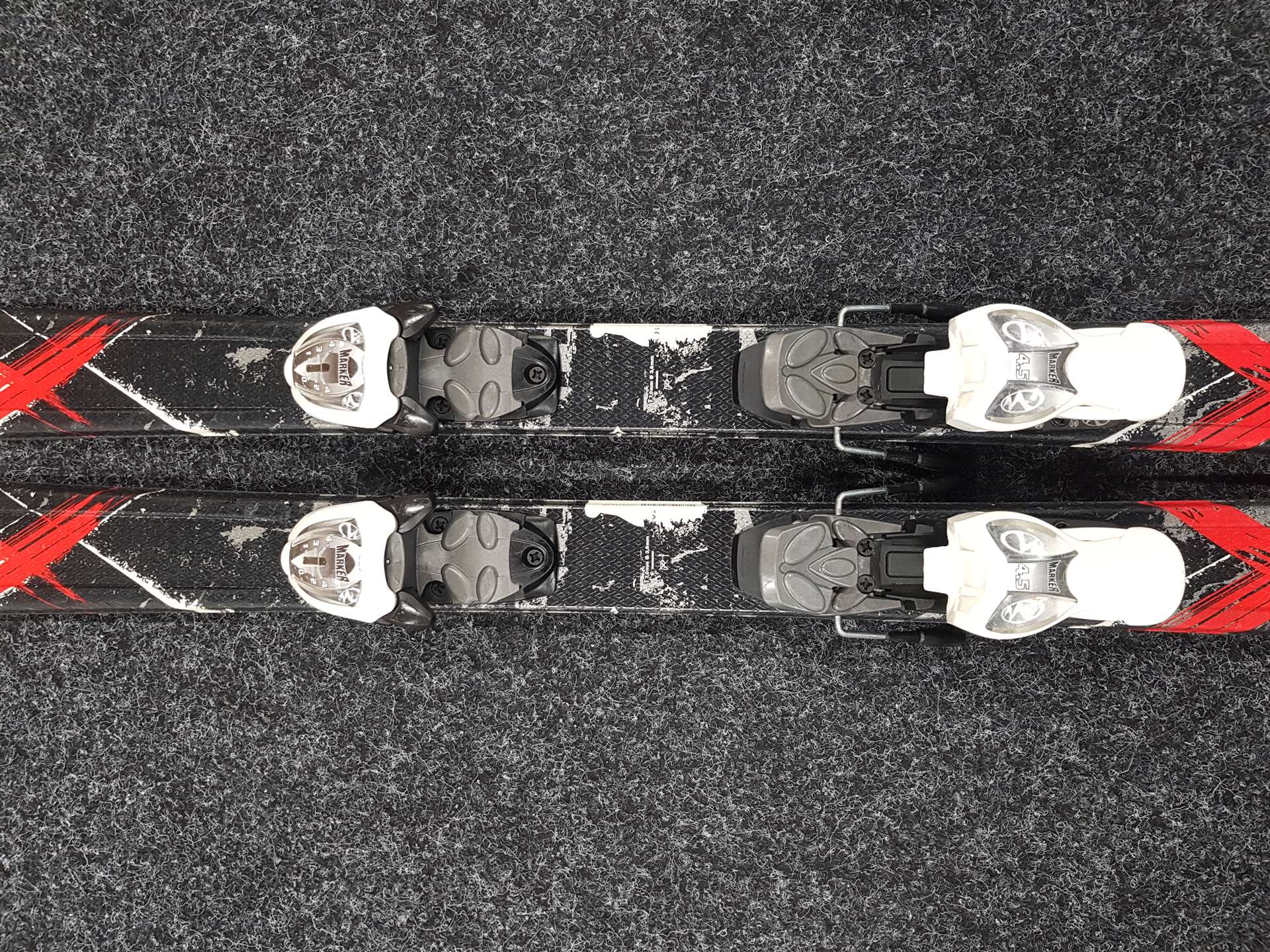 Esquís infantiles usados TECNOPRO XR Team + fijaciones Tyrolia Sympro SP 45