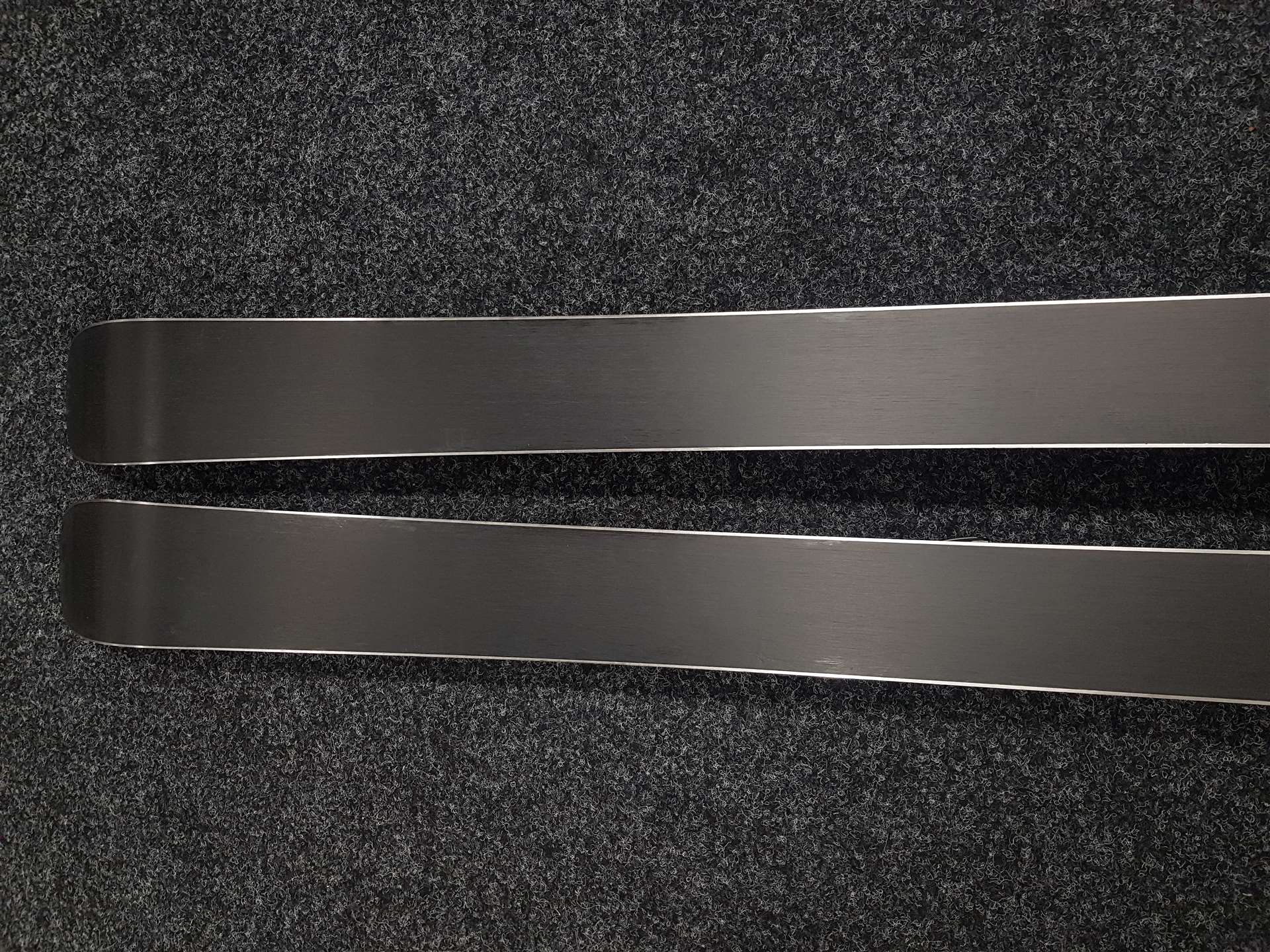 Bazárové lyže  Atomic Twins