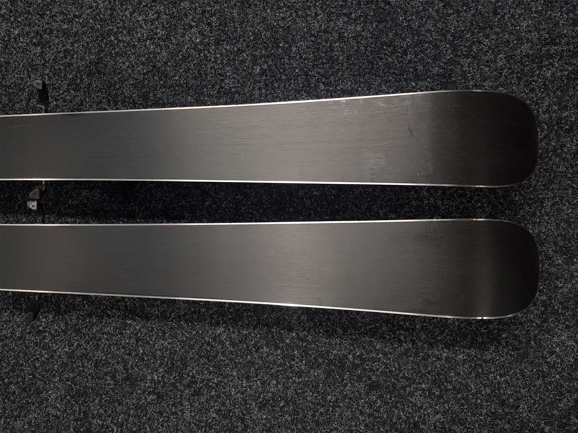 Bazárové lyže  Atomic Twins