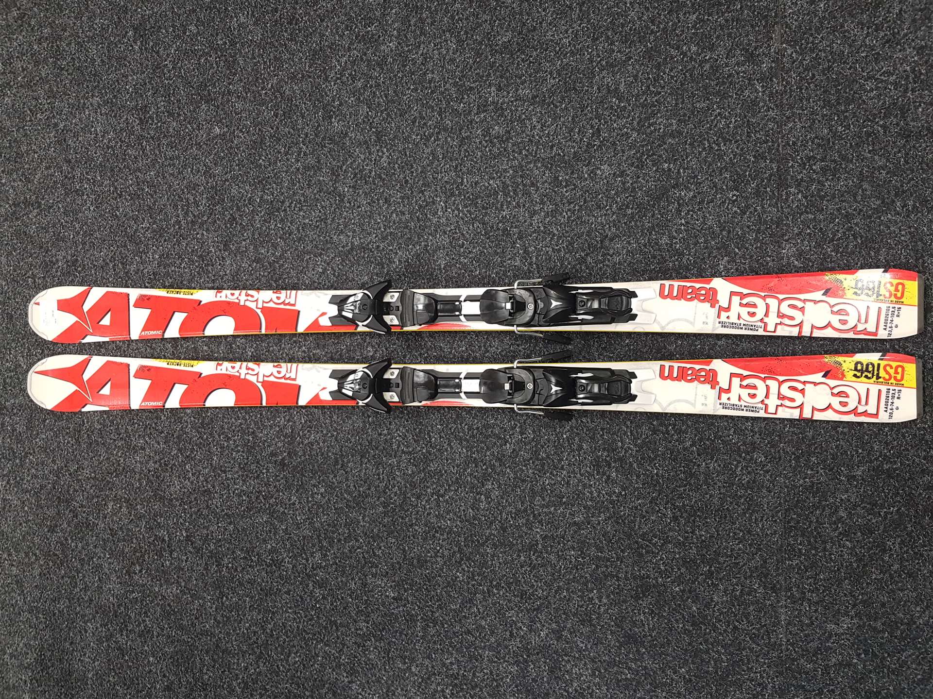 Použité lyže ATOMIC Redster GS + vázání Atomic XTO 12