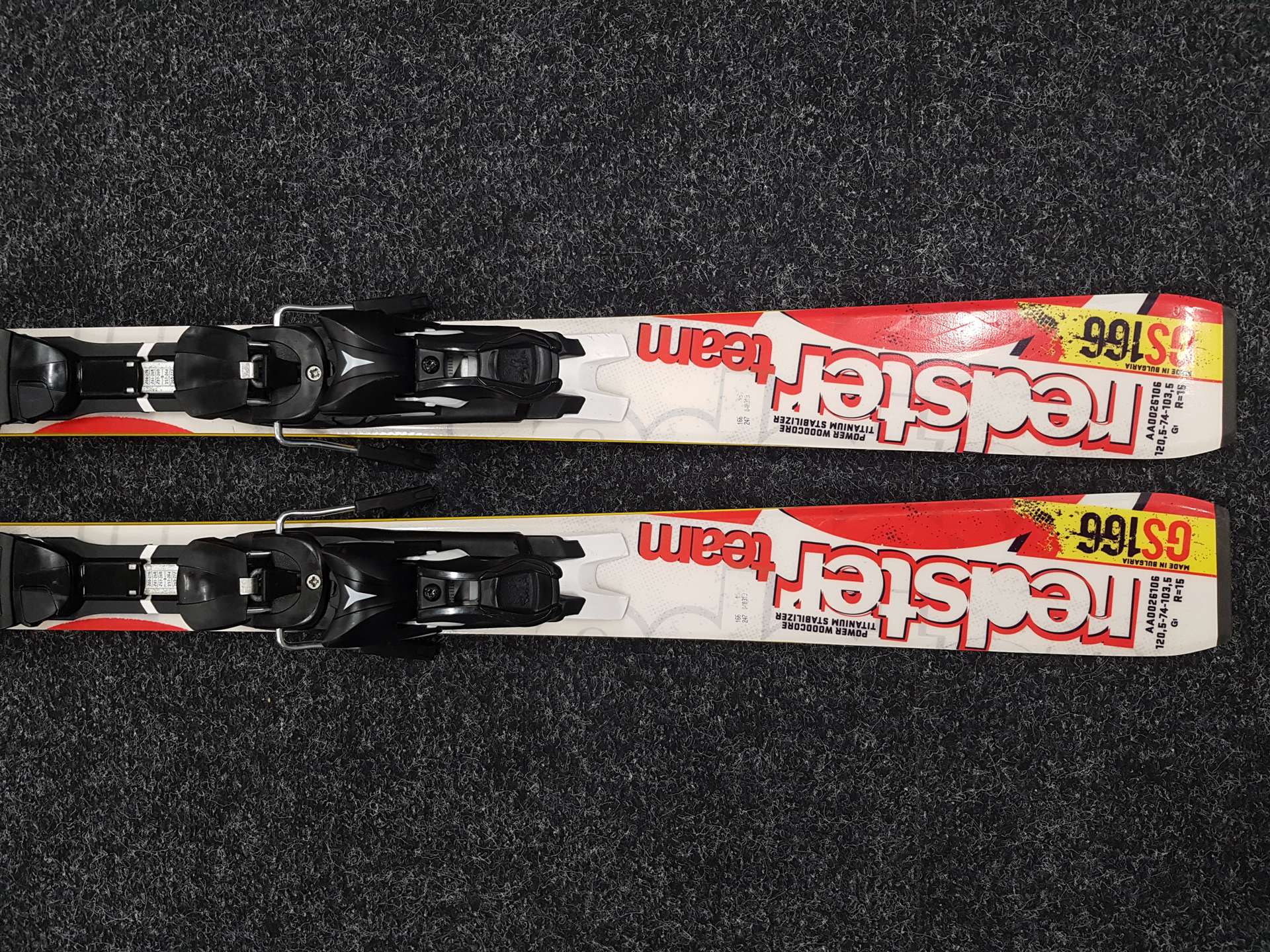 Použité lyže ATOMIC Redster GS + vázání Atomic XTO 12