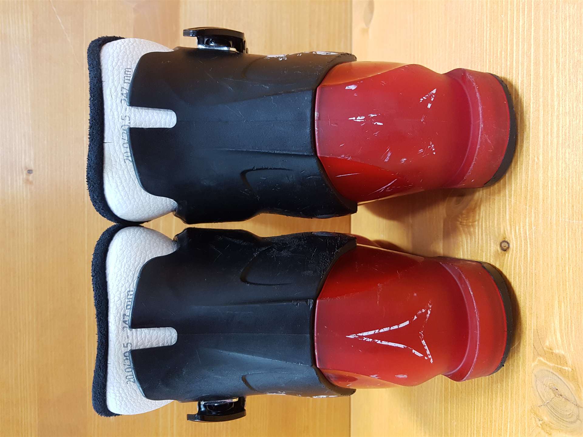 Używane buty narciarskie ATOMIC Waymaker JR Plus