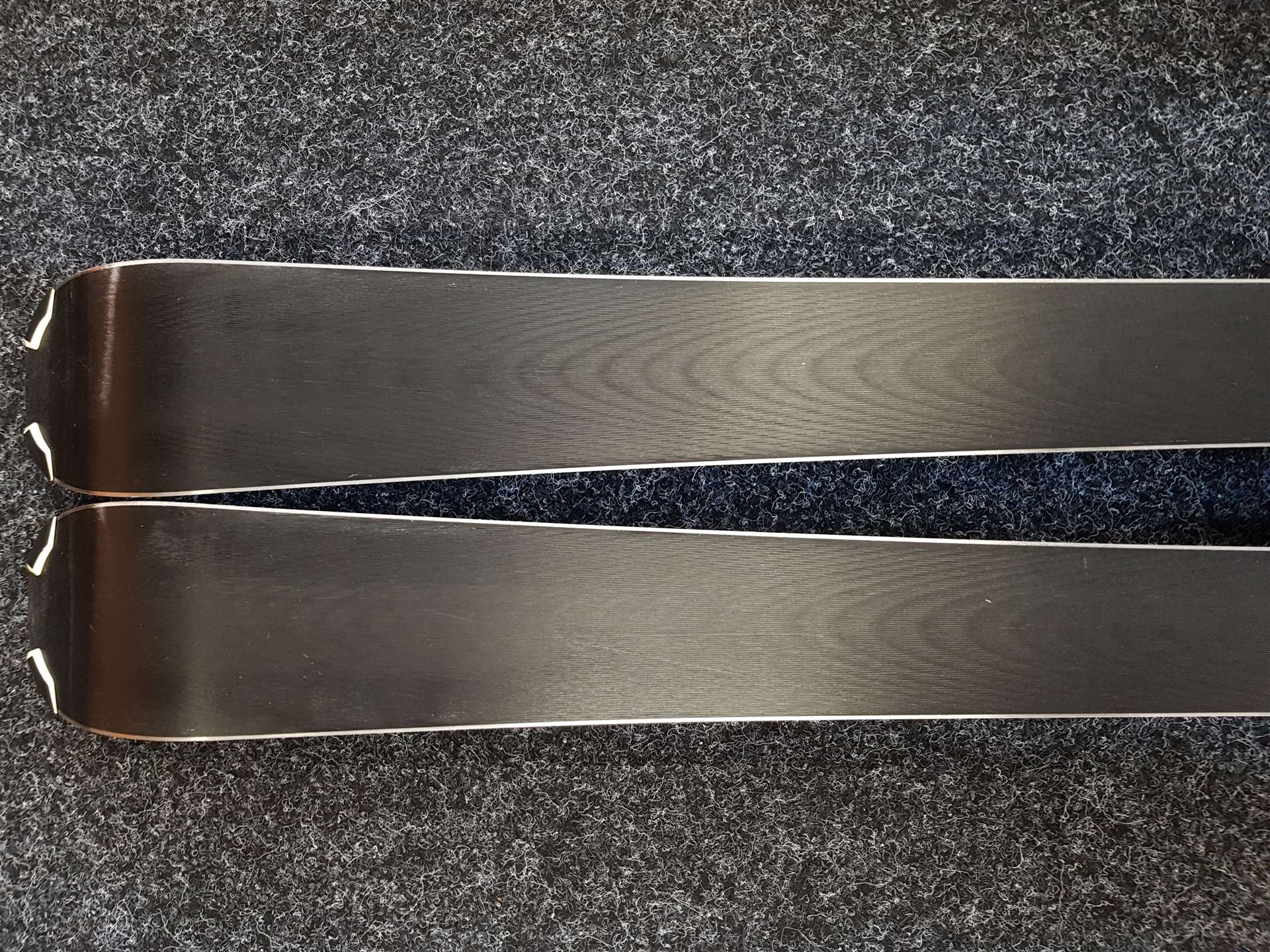 Skis HEAD Rev 70 d'occasion + fixations Tyrolia 10.0